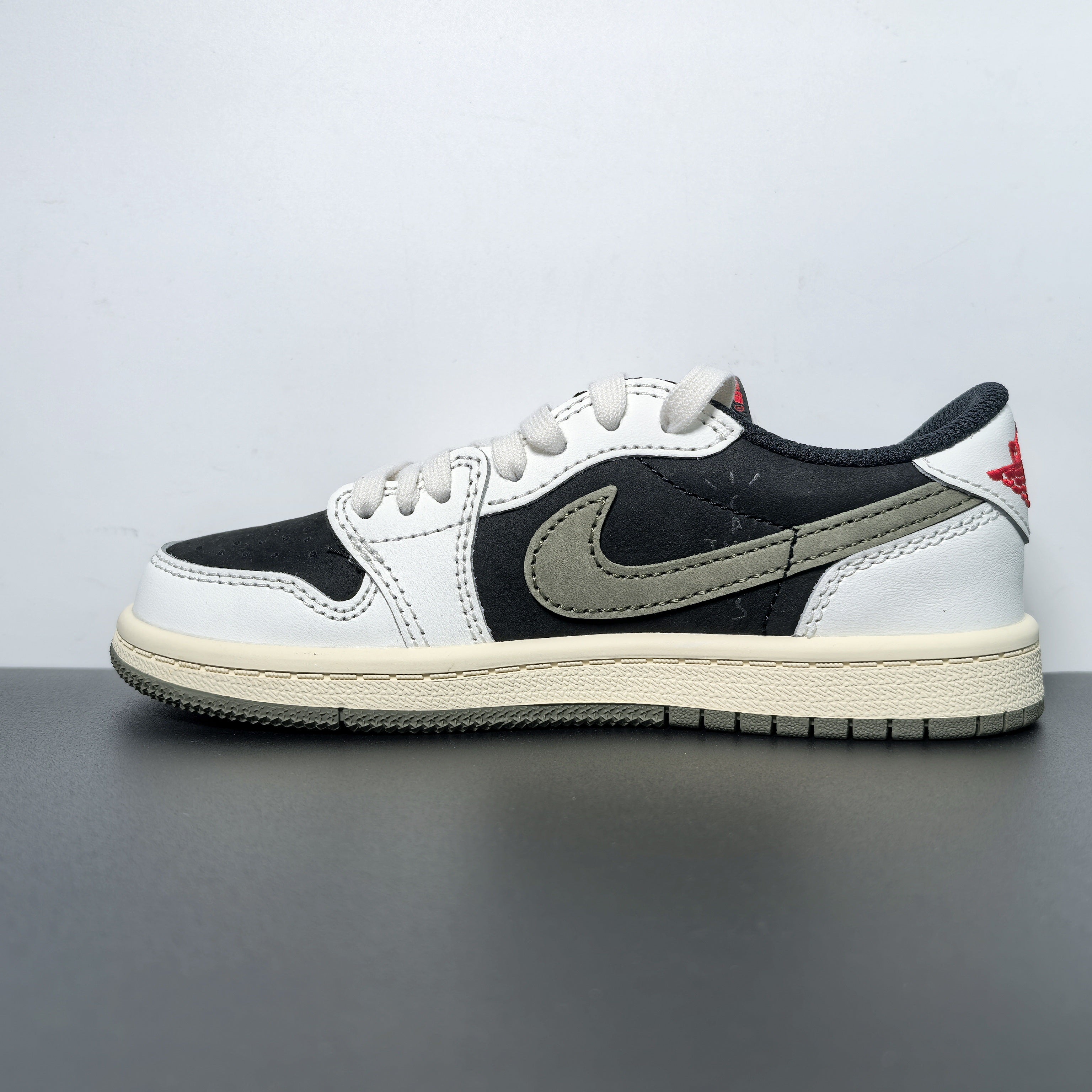 Nike Air Jordan 1 Retro Low OG SP x Travis Scott "Olive"