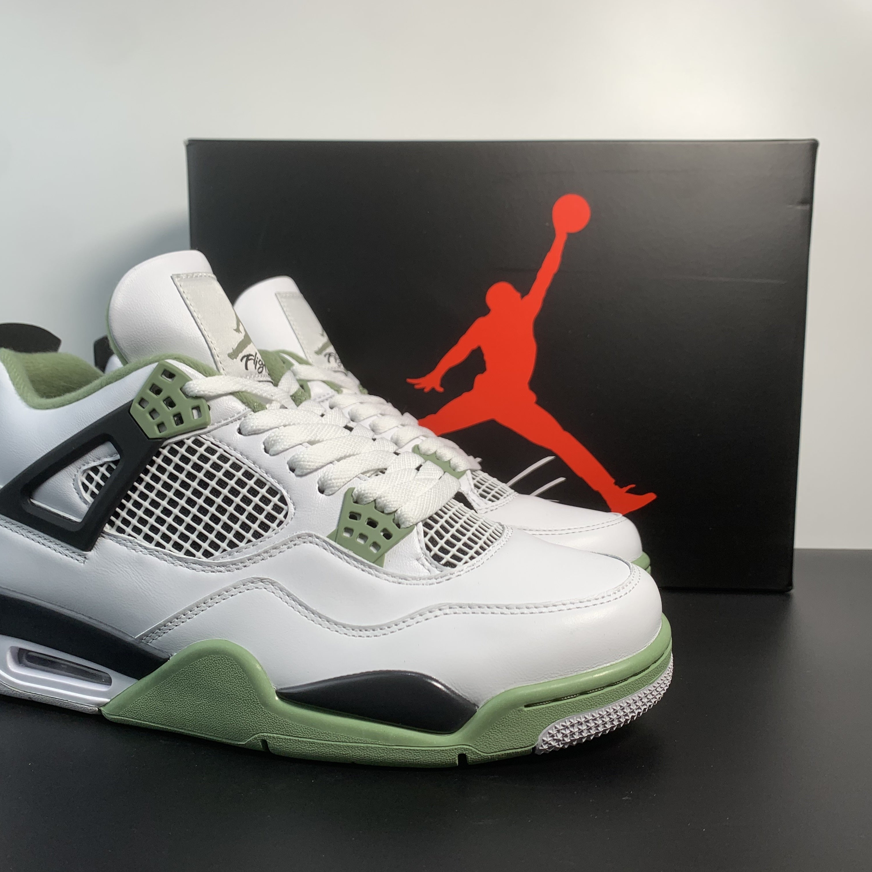 Nike Air Jordan 4 Retro 'Seafoam'