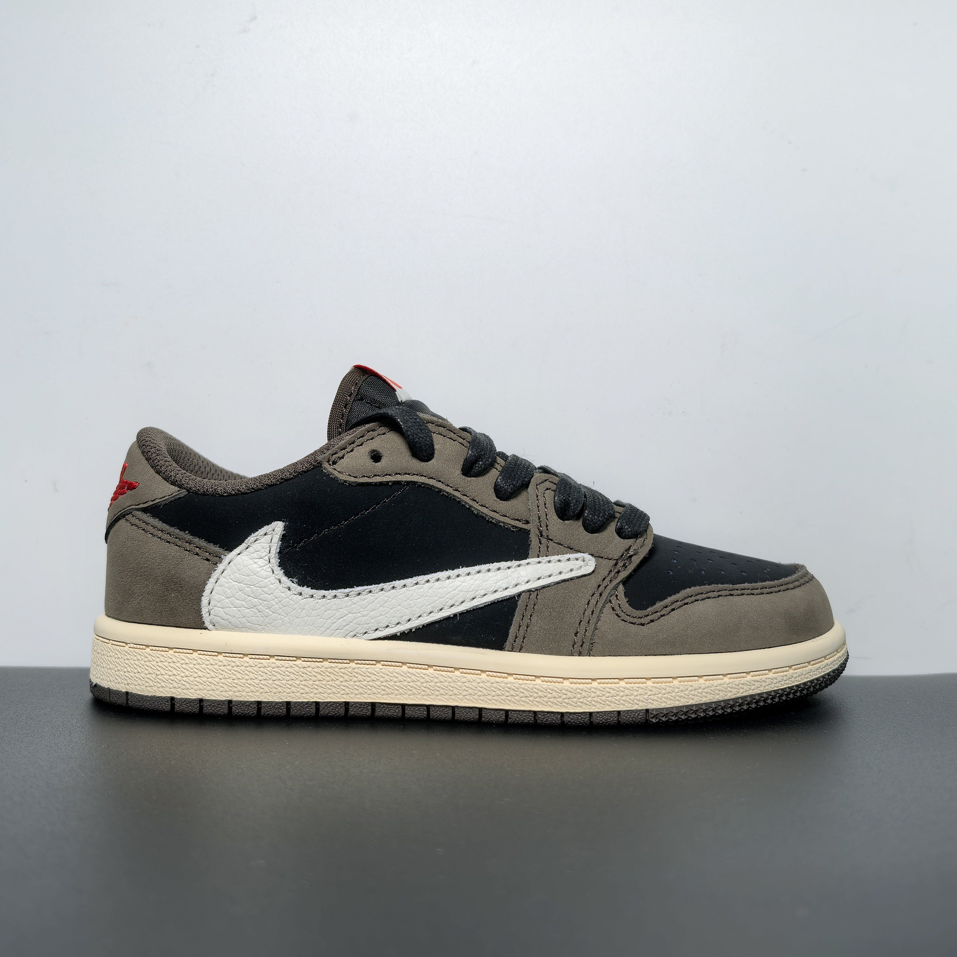Nike Air Jordan 1 Retro Low OG SP x Travis Scott "Dark Mocha"