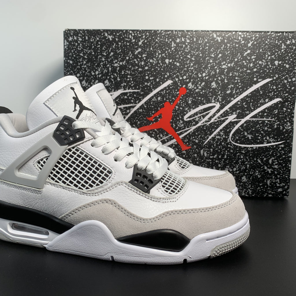 Nike Air Jordan 4 Retro 'Military Black'