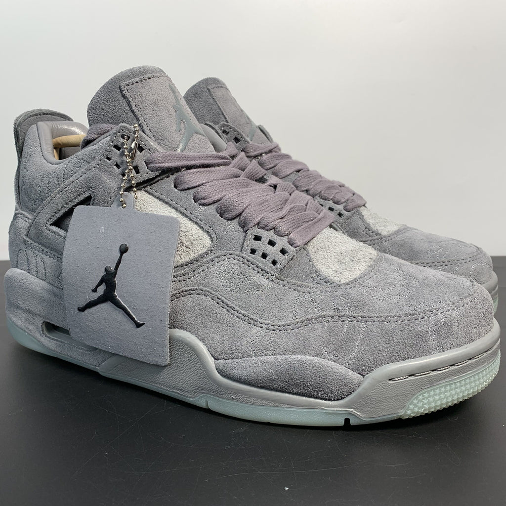 Nike Air Jordan 4 Retro x KAWS 'Cool Grey'