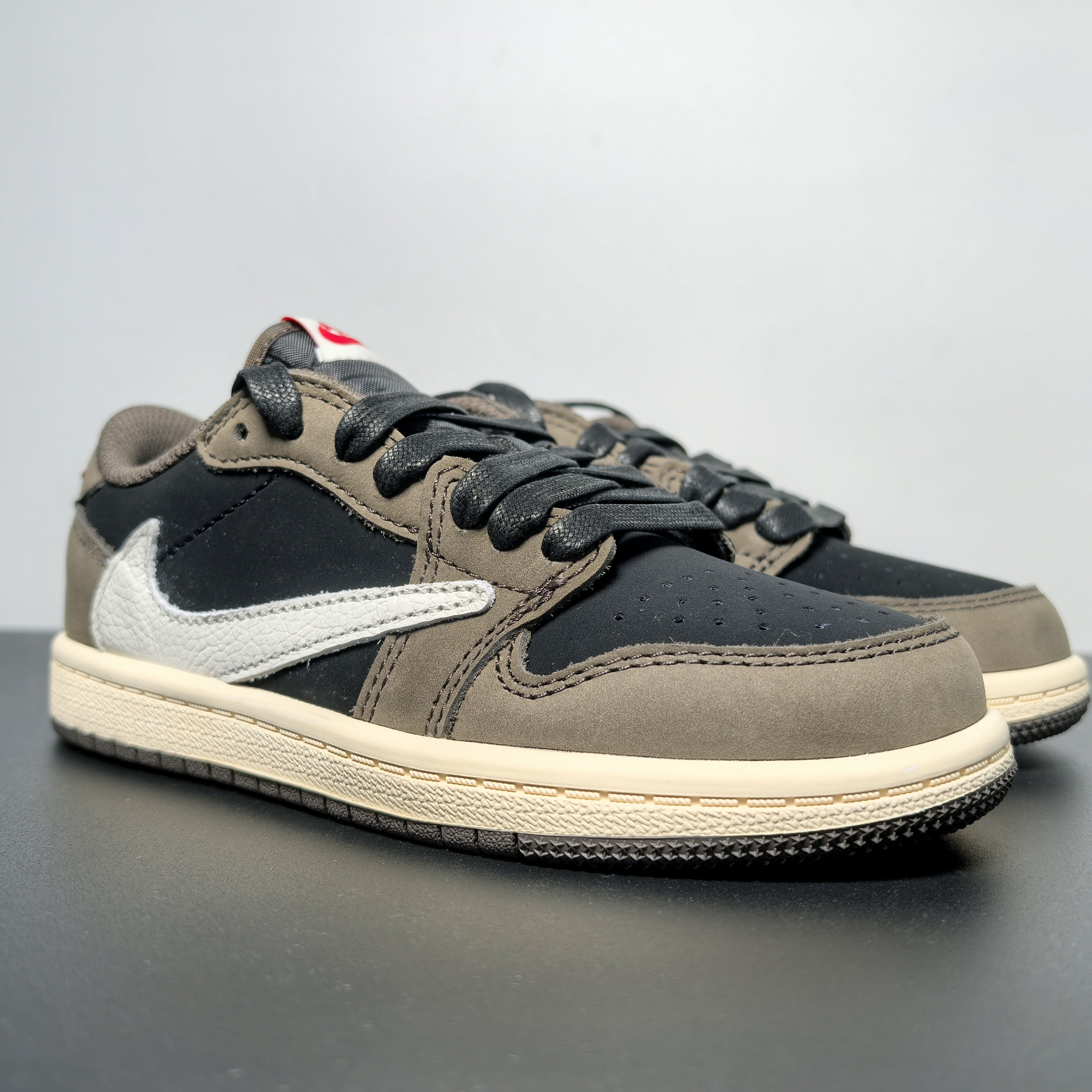Nike Air Jordan 1 Retro Low OG SP x Travis Scott "Dark Mocha"