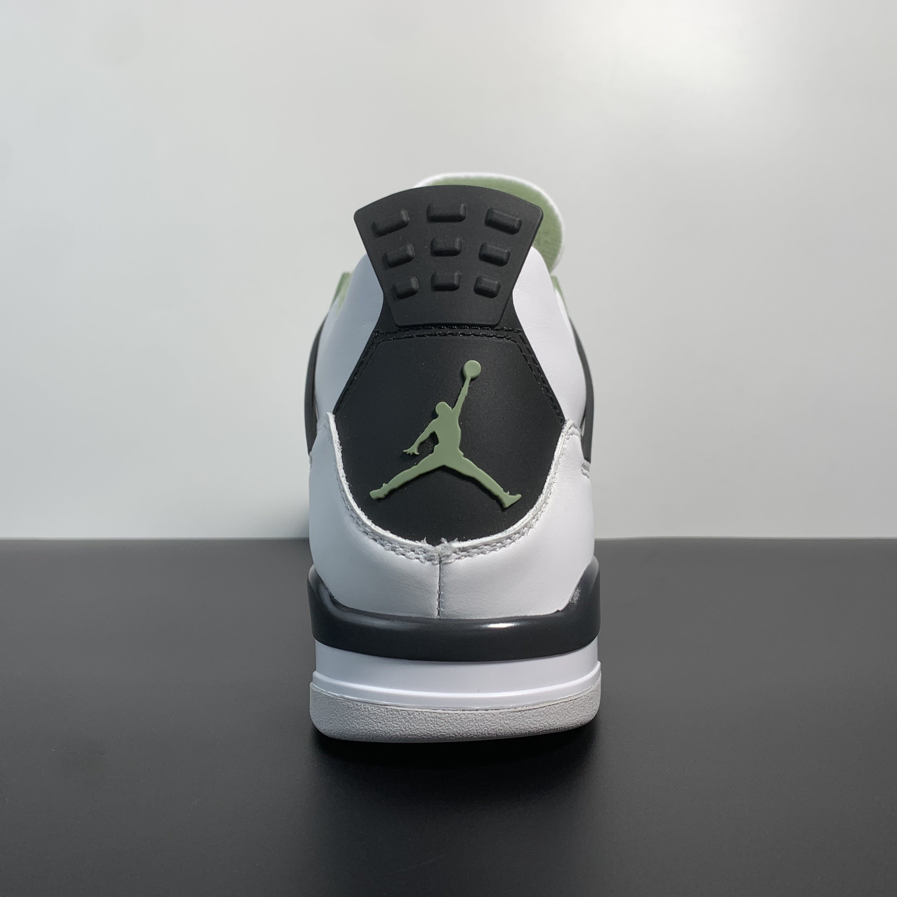 Nike Air Jordan 4 Retro 'Seafoam'