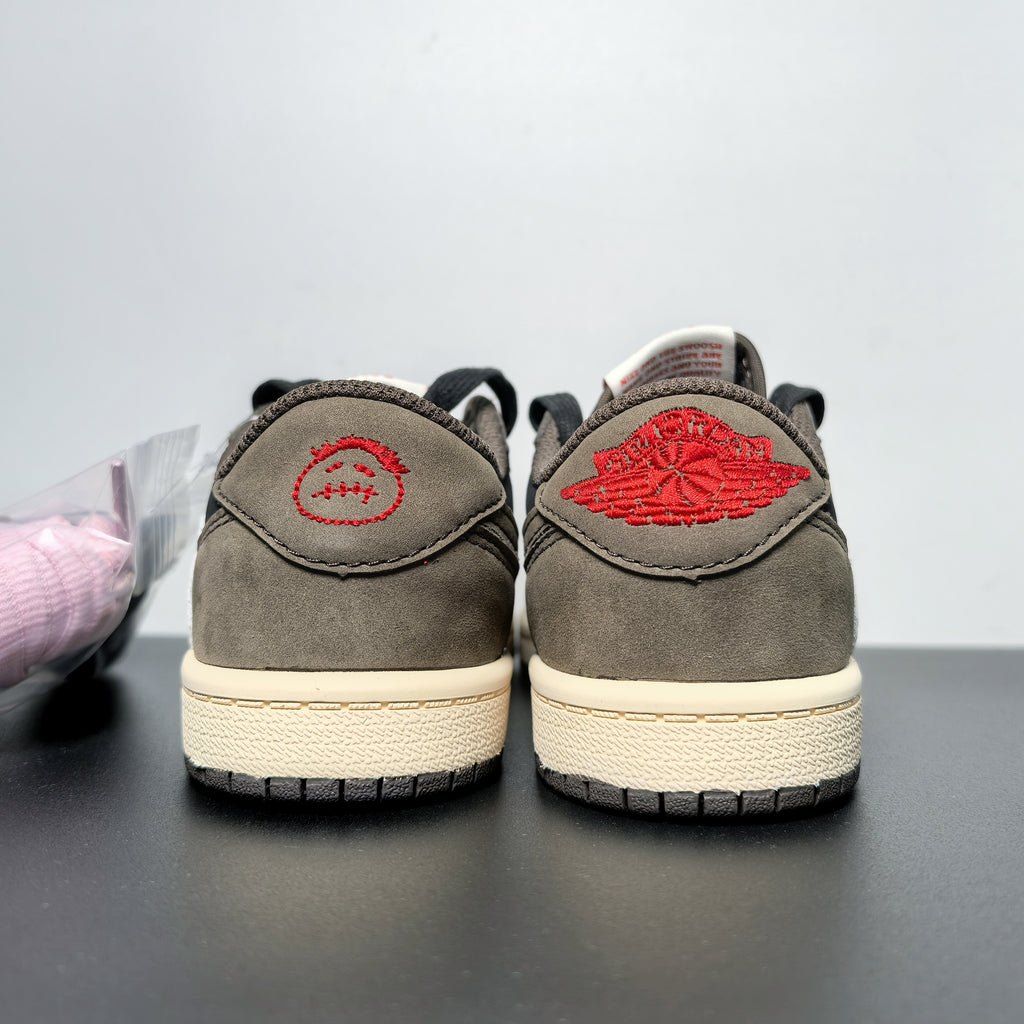 Nike Air Jordan 1 Retro Low OG SP x Travis Scott "Dark Mocha"