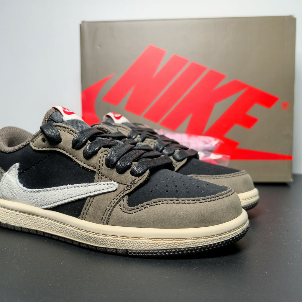 Nike Air Jordan 1 Retro Low OG SP x Travis Scott "Dark Mocha"