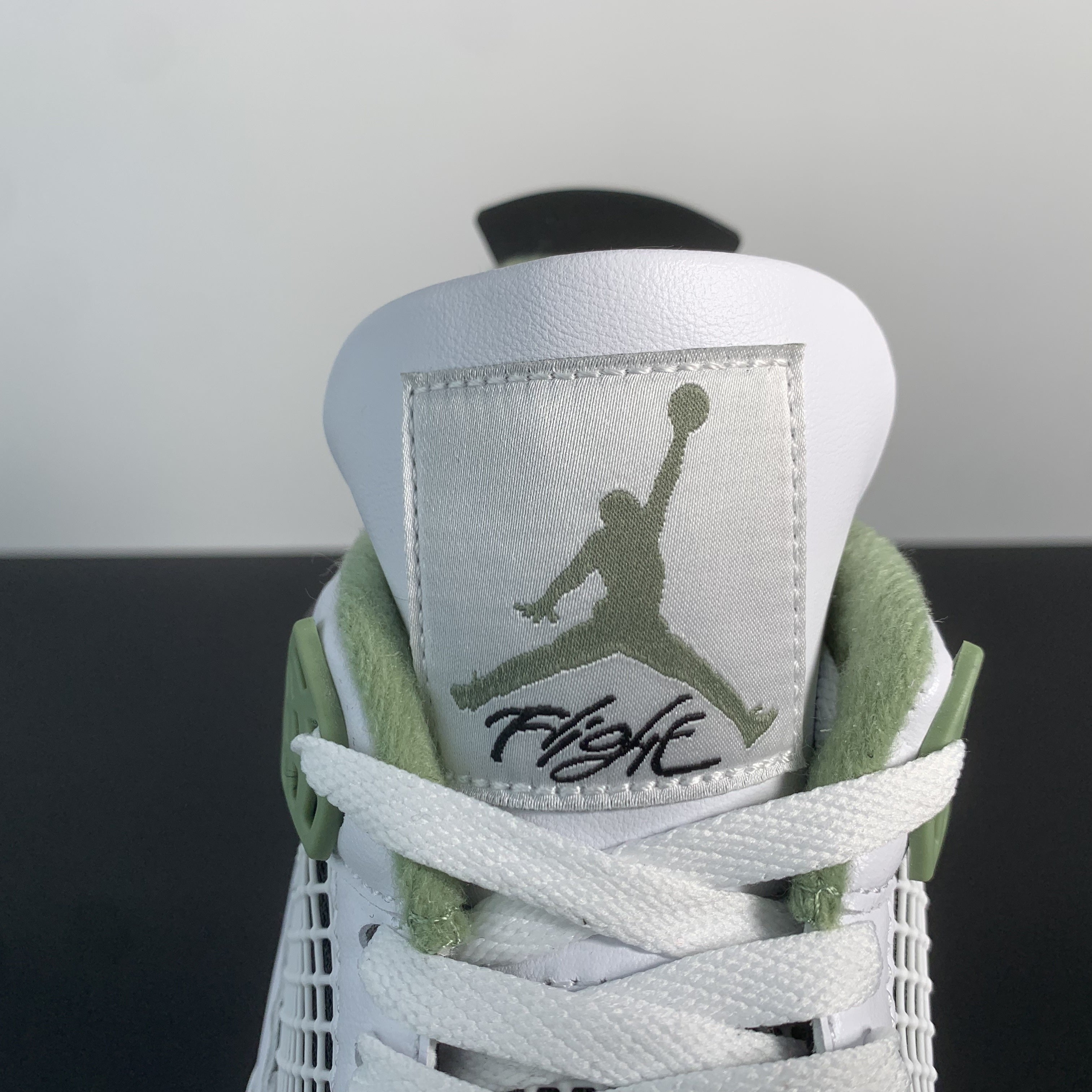 Nike Air Jordan 4 Retro 'Seafoam'