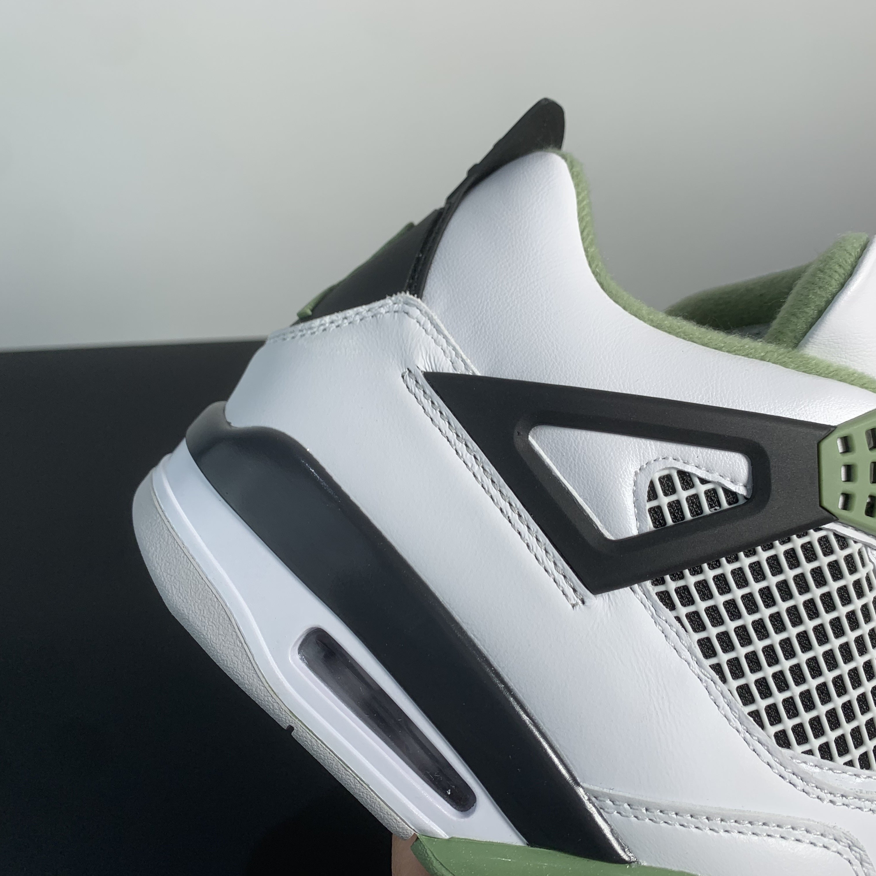 Nike Air Jordan 4 Retro 'Seafoam'