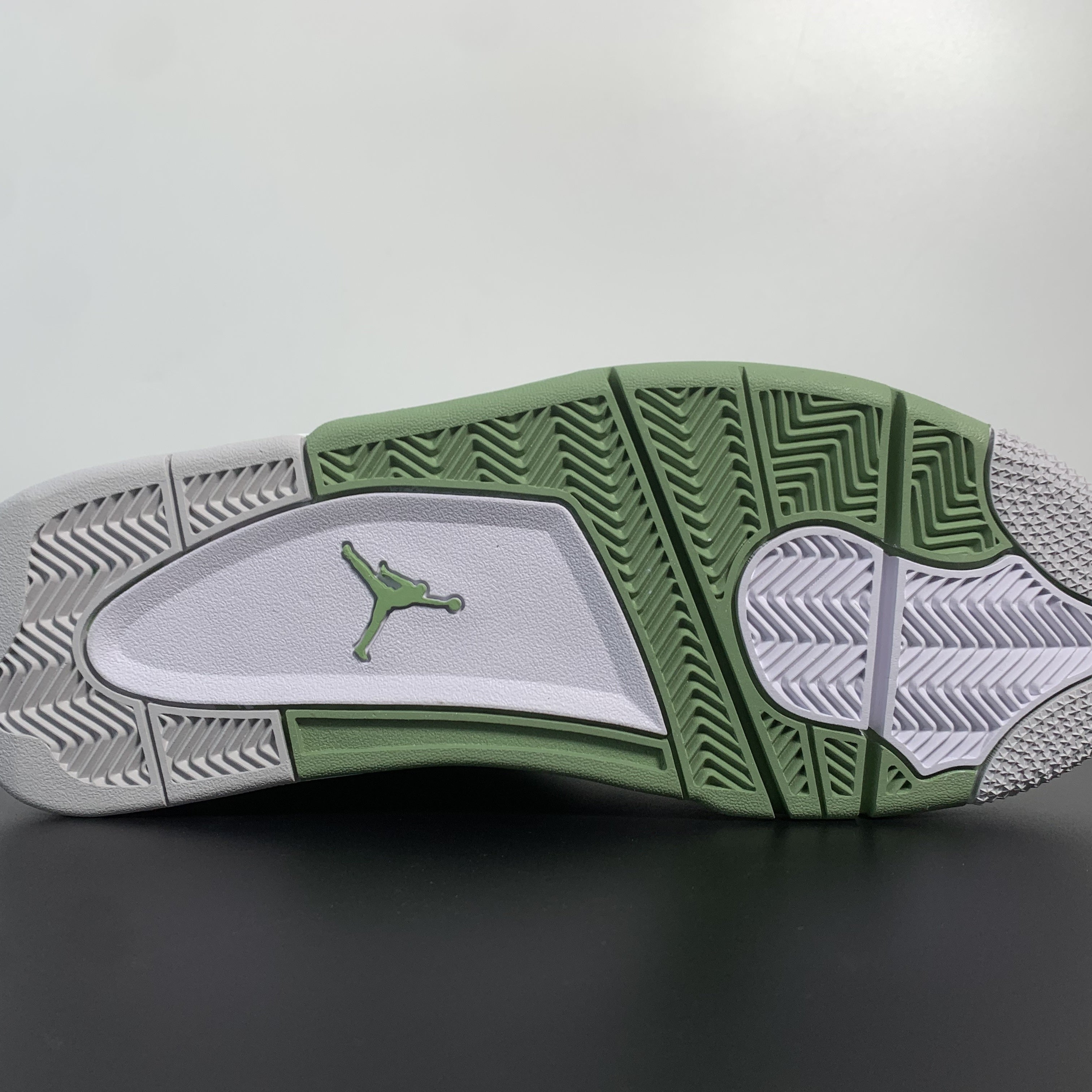 Nike Air Jordan 4 Retro 'Seafoam'