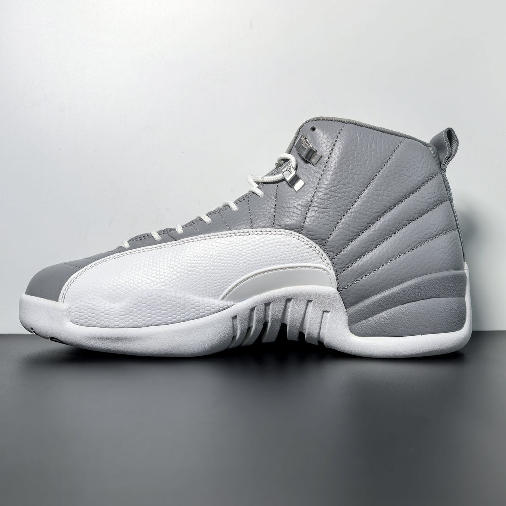 Air Jordan 12 Retro "Stealth"