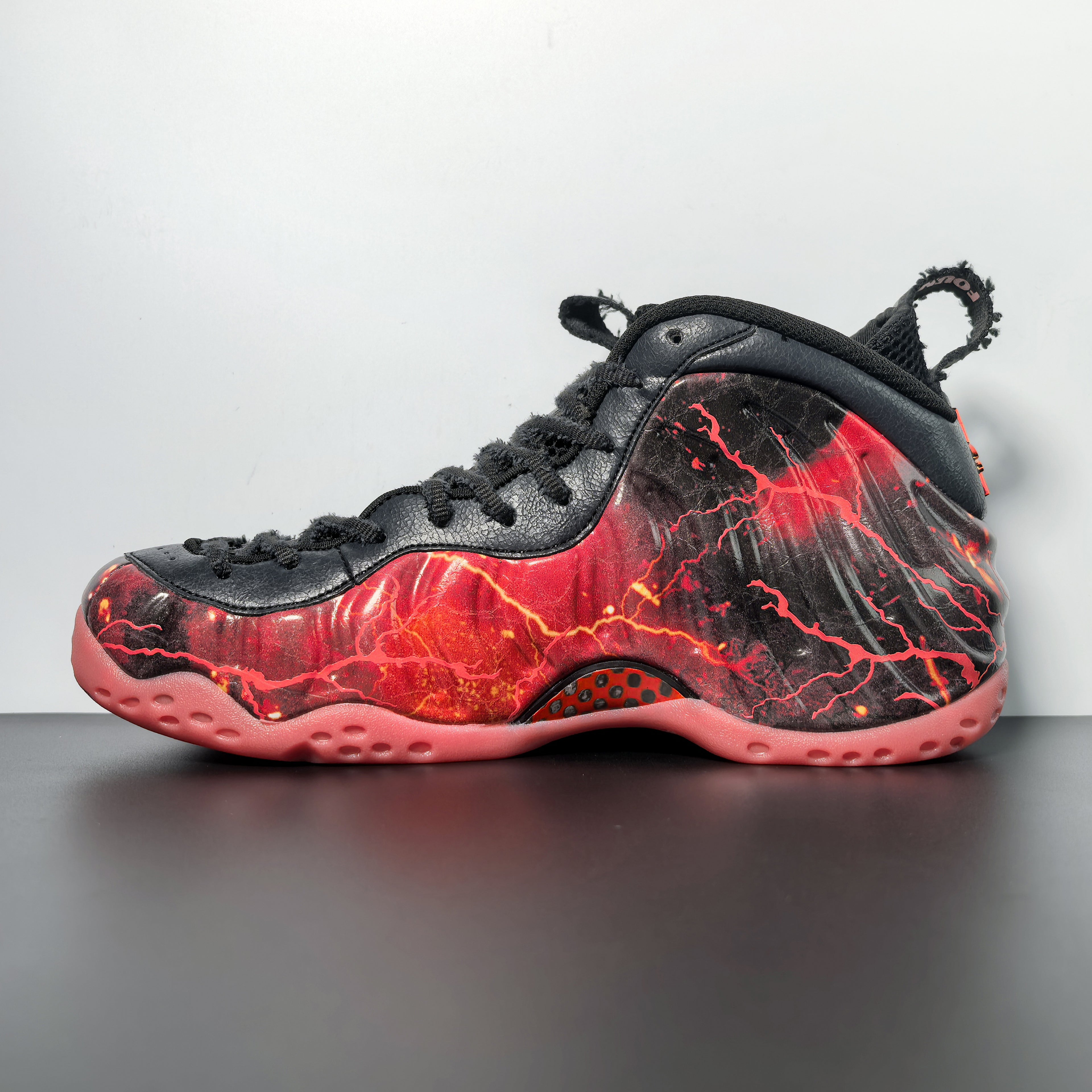 Stranger Things x Nike Air Foamposite One "Vecna"