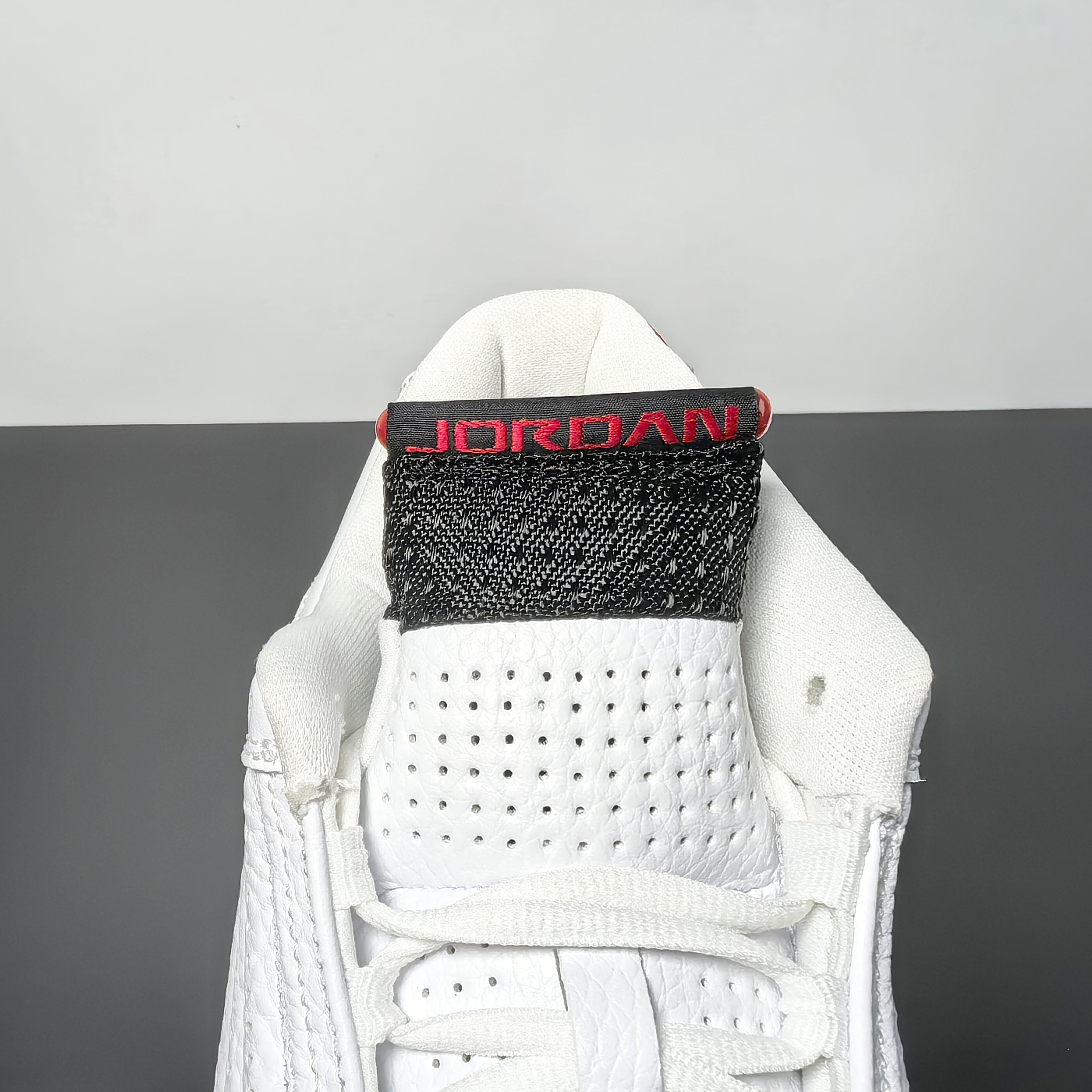 Air Jordan 14 Retro "Candy Cane"