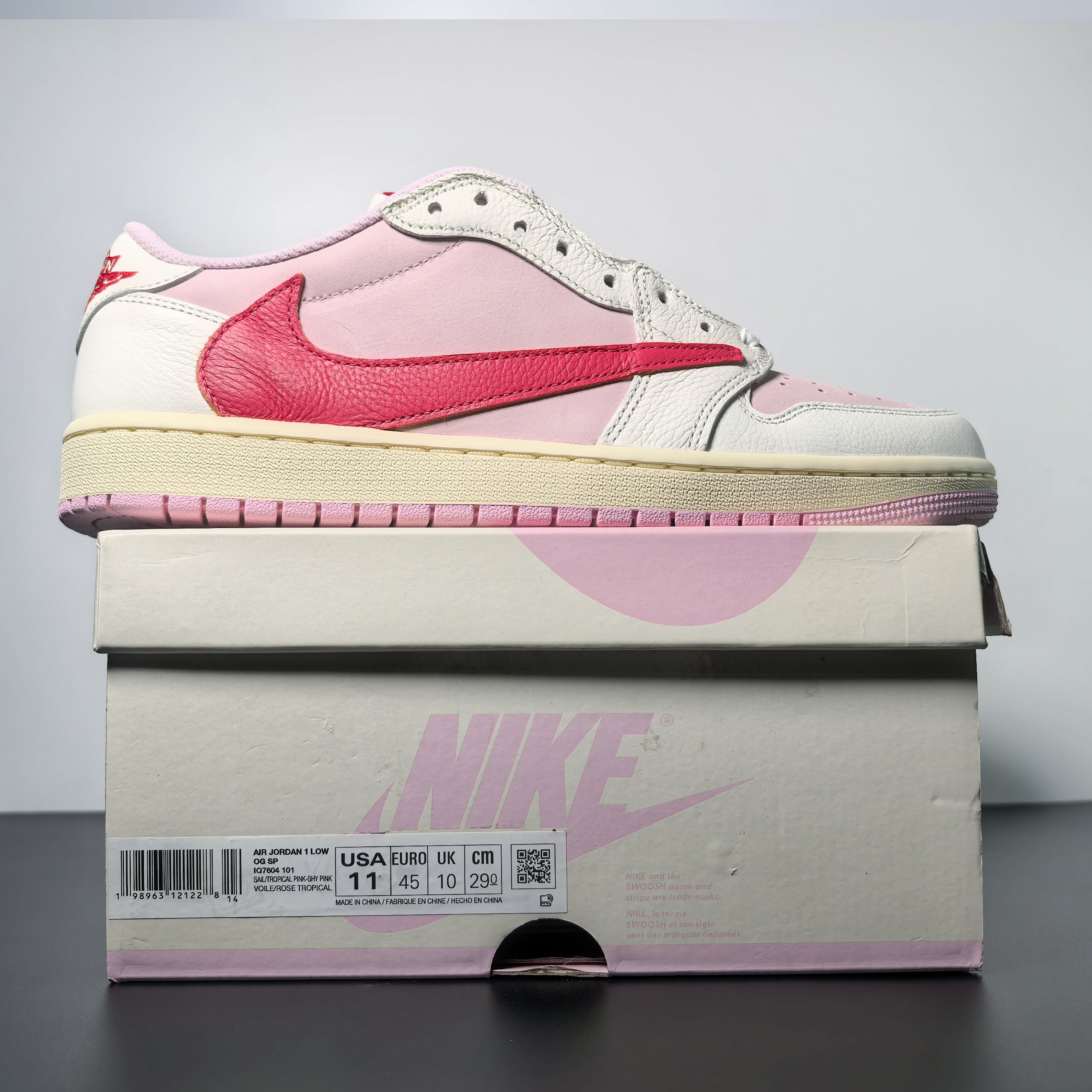 Travis Scott x Air Jordan 1 Low OG SP "Shy Pink"