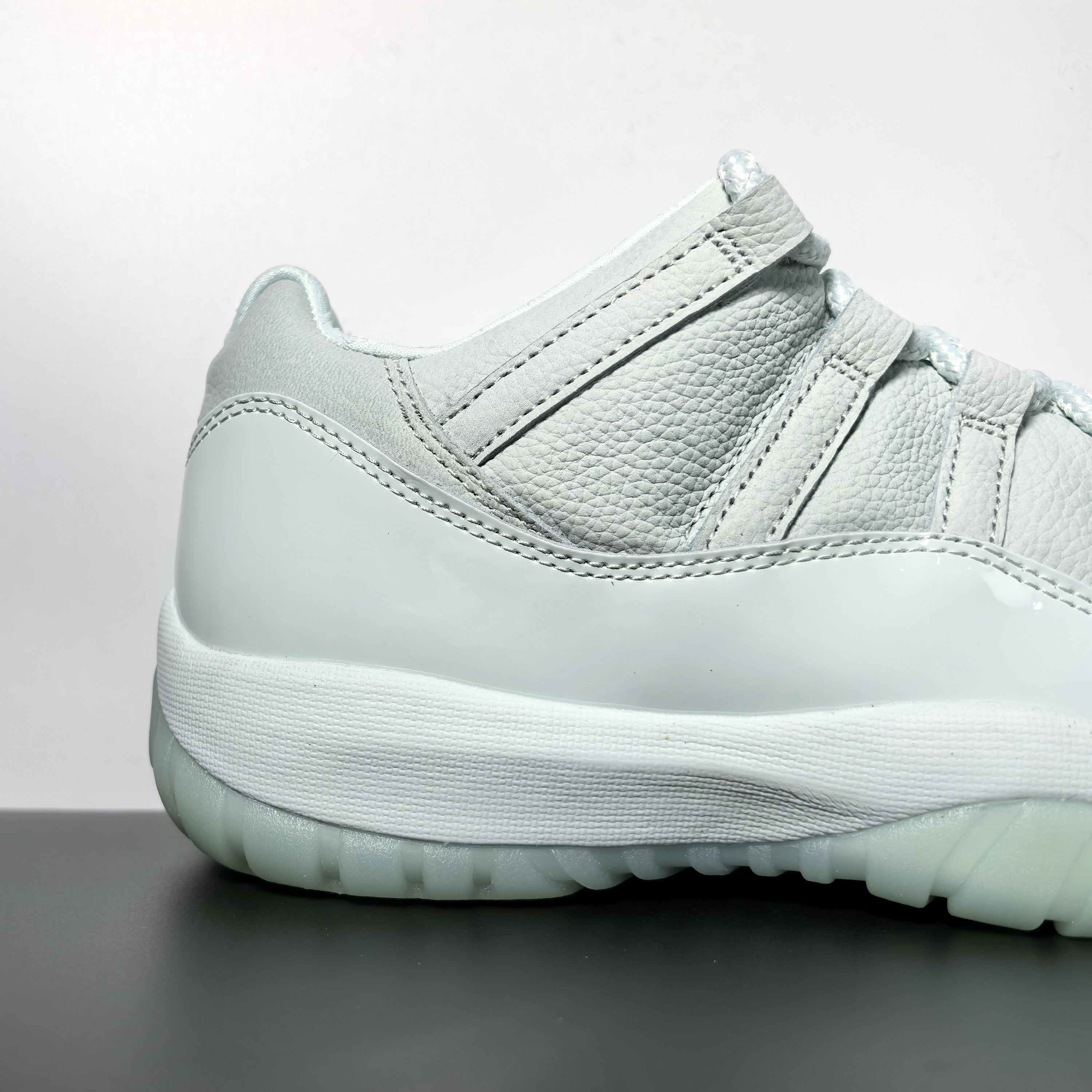 JAIDE x Air Jordan 11 Retro Low "Fiberglass"