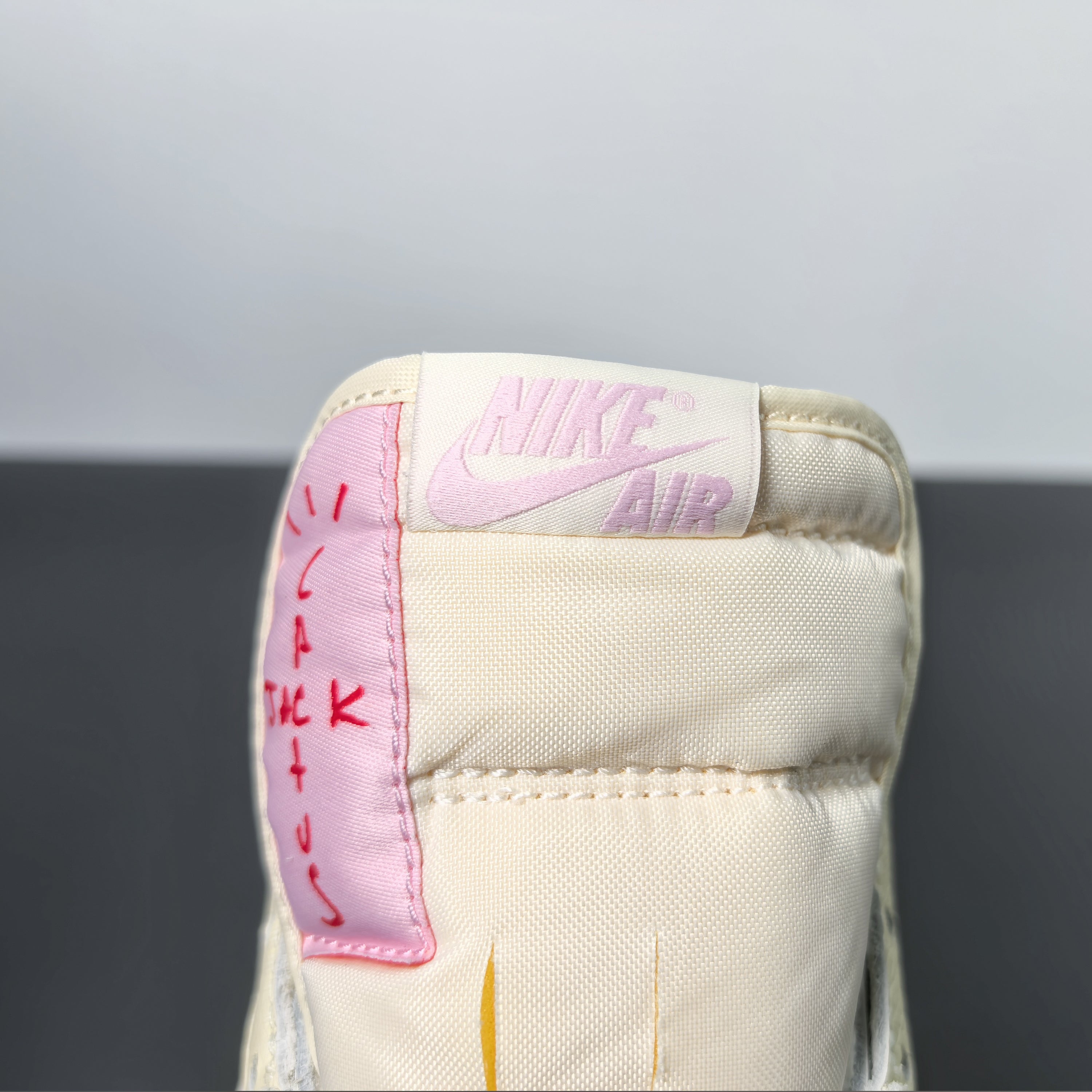 Travis Scott x Air Jordan 1 Low OG "Shy Pink"