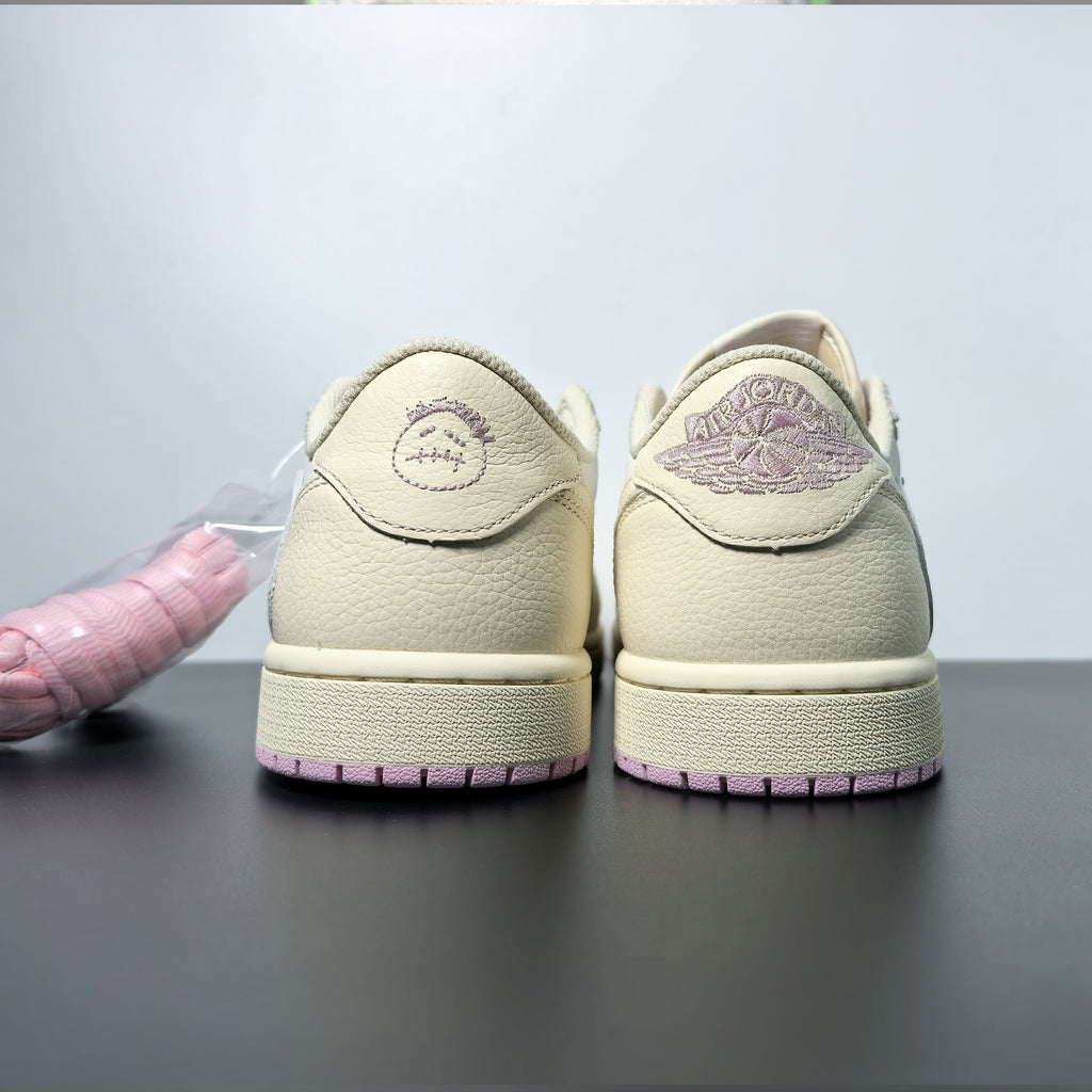 Travis Scott x Air Jordan 1 Low OG "Shy Pink"