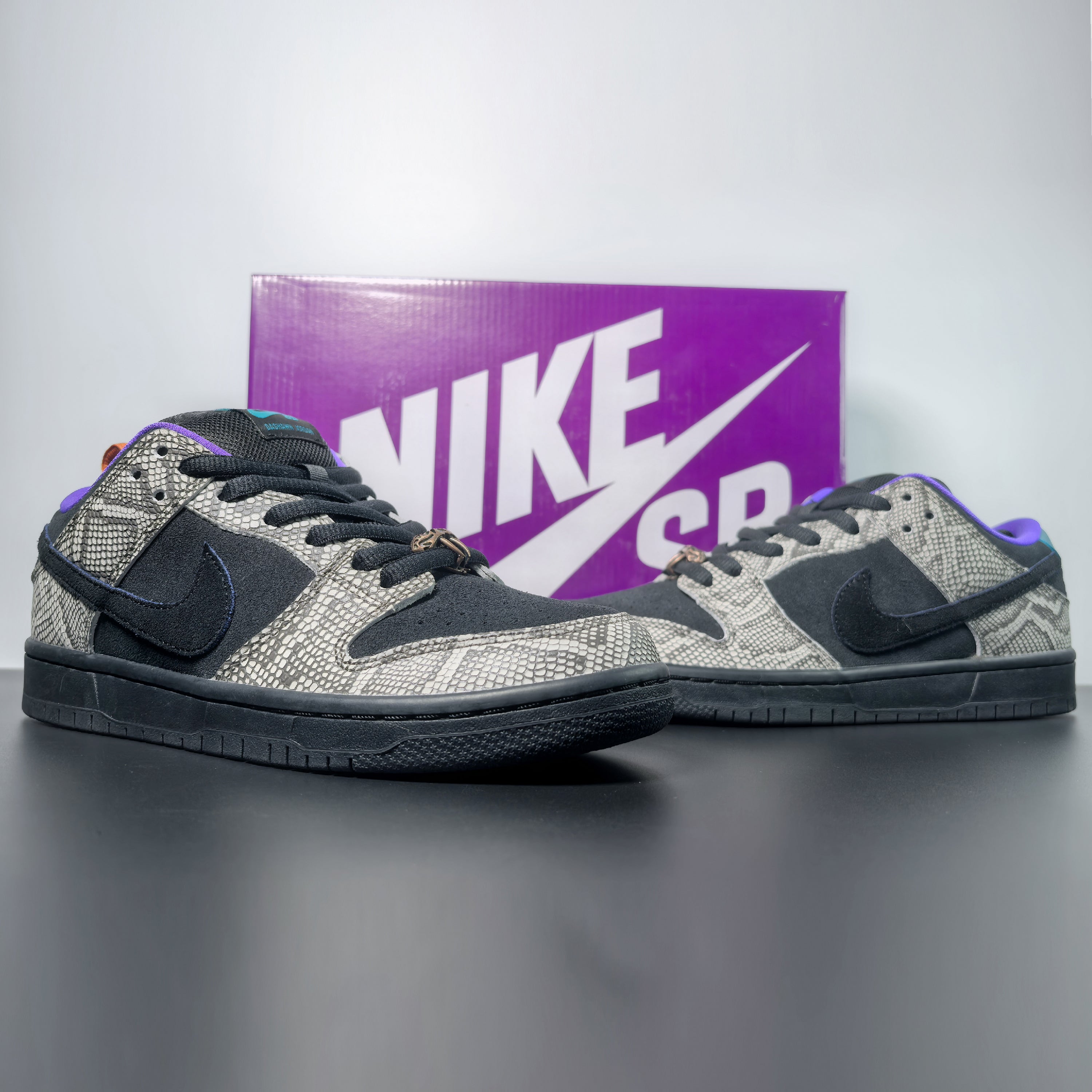 Dashawn Jordan x Nike SB Dunk Low "Copperhead"