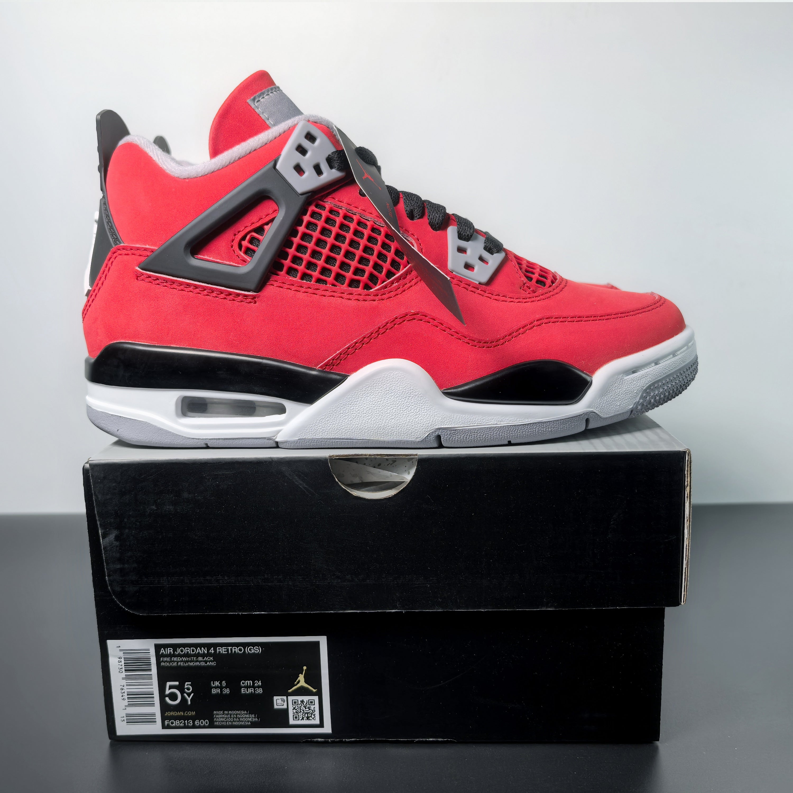 Air Jordan 4 Retro "Toro Bravo"