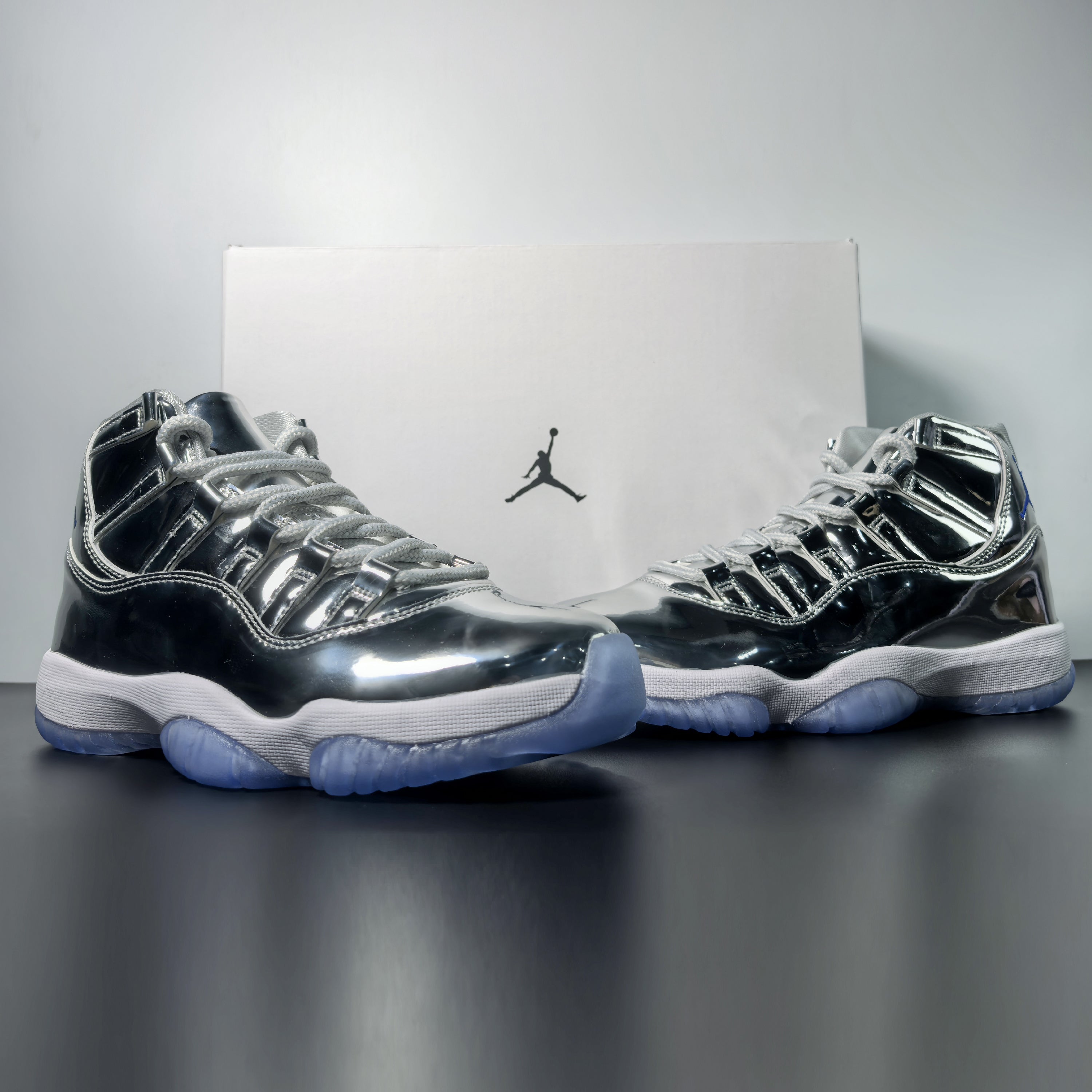 Air Jordan 11 "Silver Surfer"