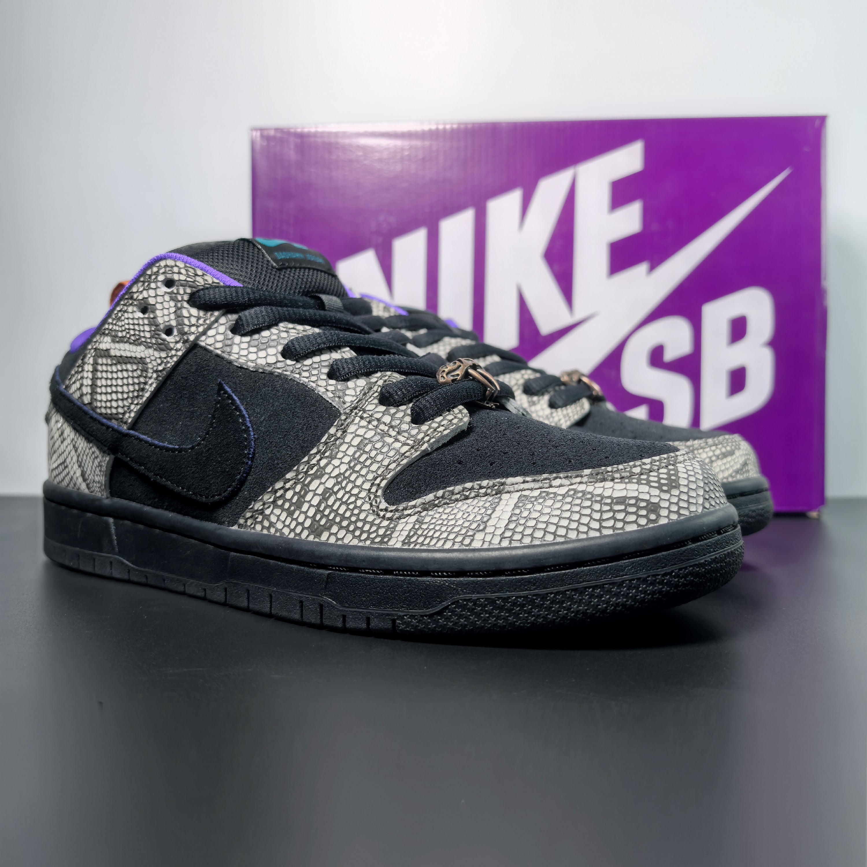 Dashawn Jordan x Nike SB Dunk Low "Copperhead"