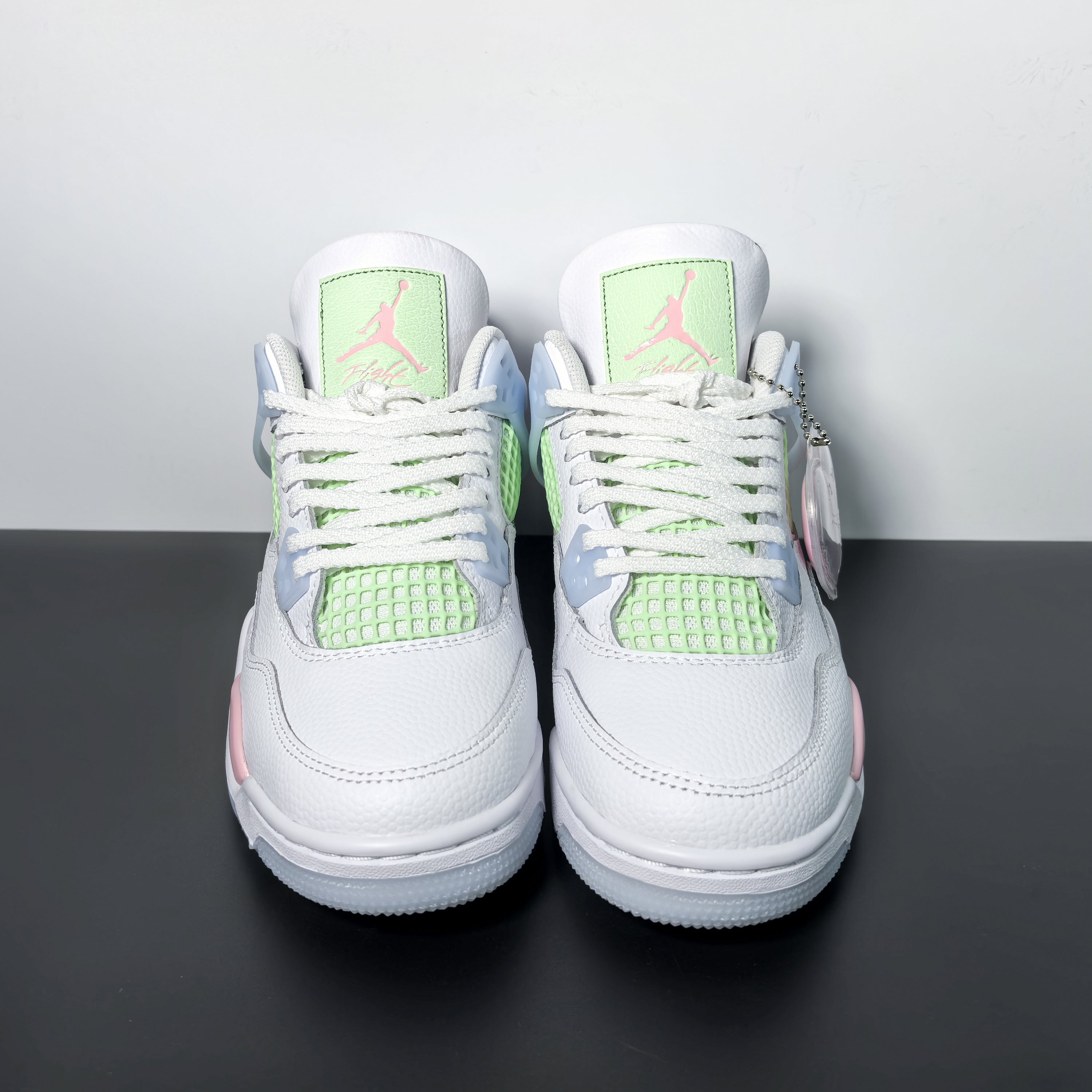 Air Jordan 4 Retro GS "Valentine's Day"