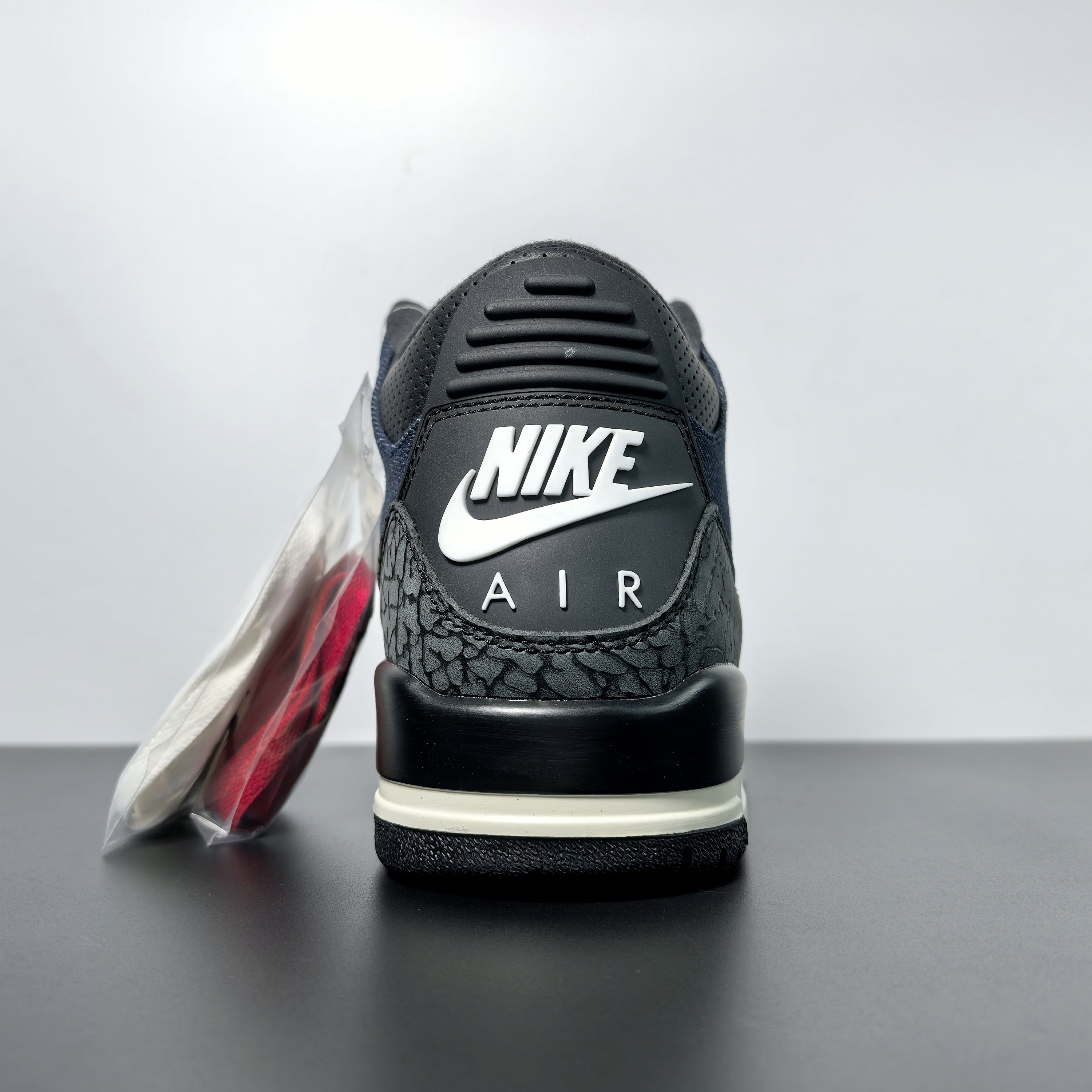 Levi's x Nike Air Jordan 3 Retro SP "Black Denim"