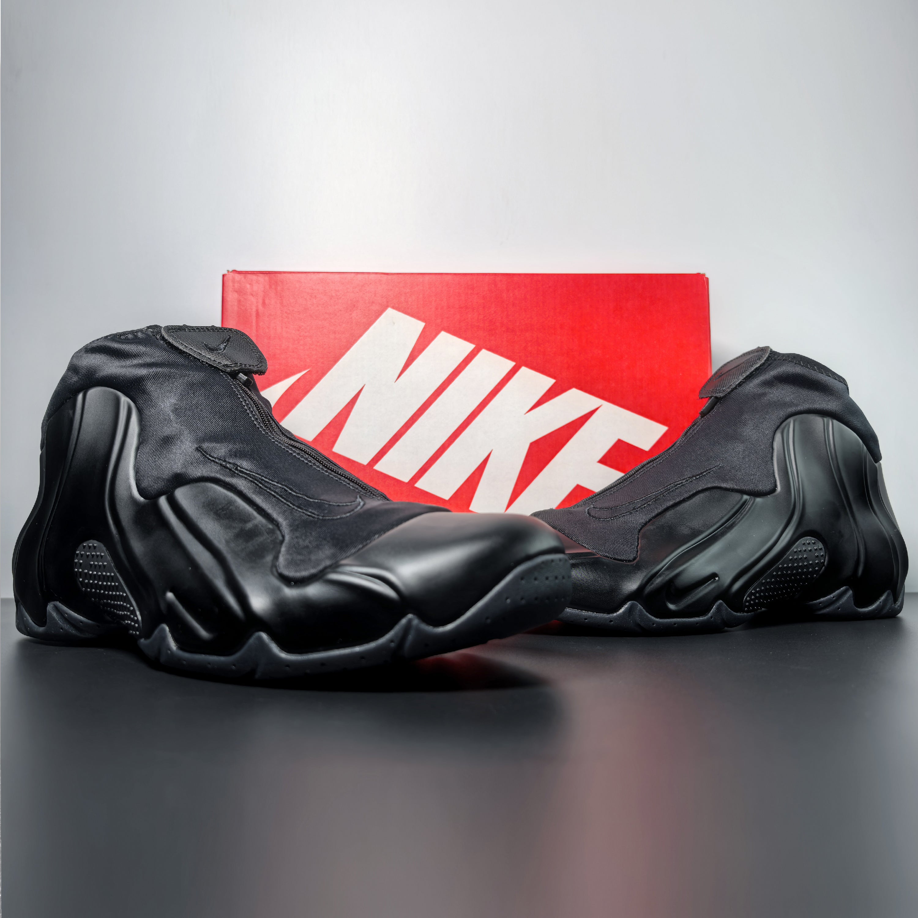 Nike Air Flightposite "Triple Black"
