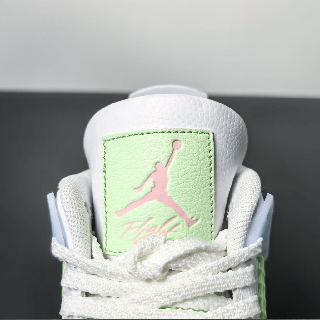 Air Jordan 4 Retro GS "Valentine's Day"