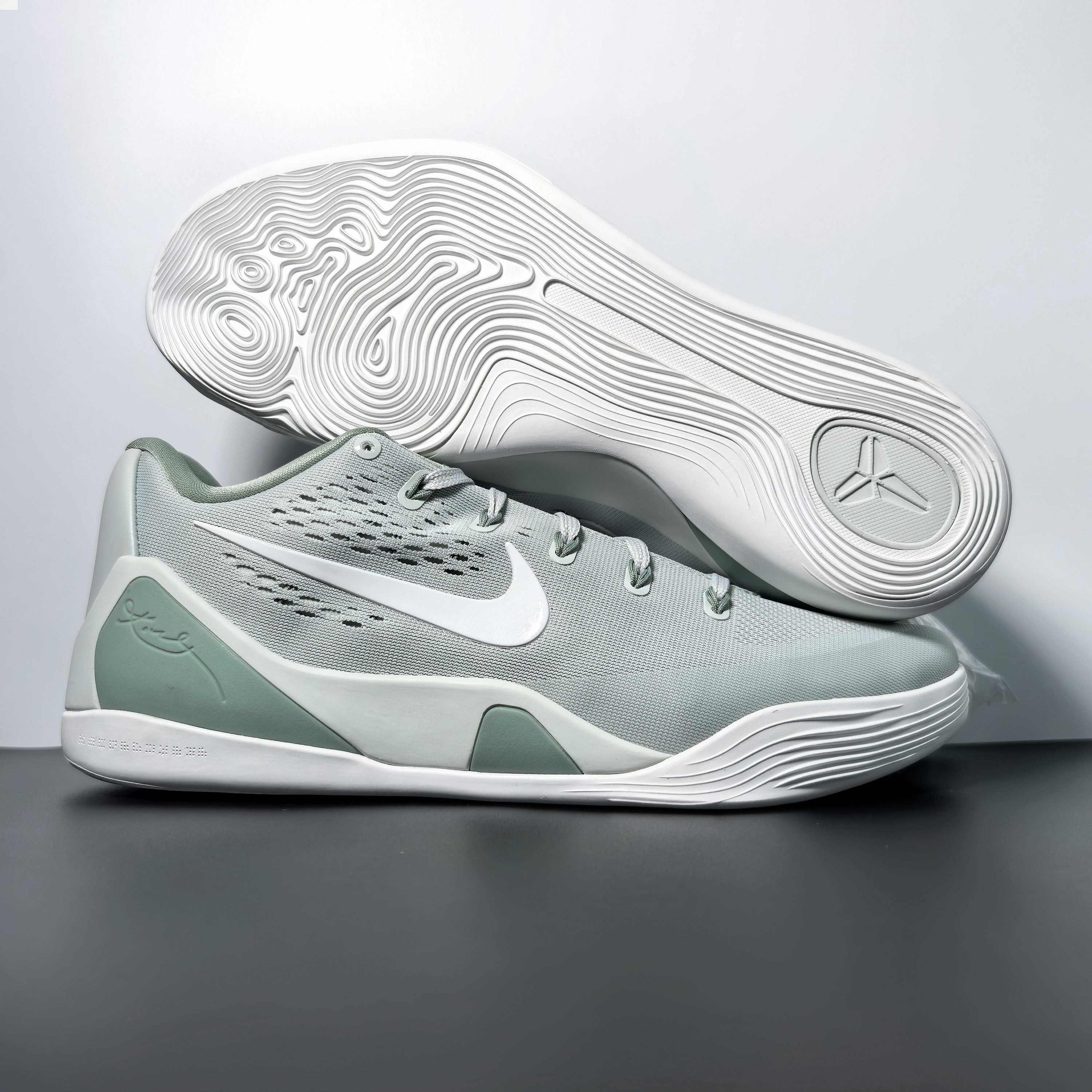 Nike Kobe 9 EM Protro