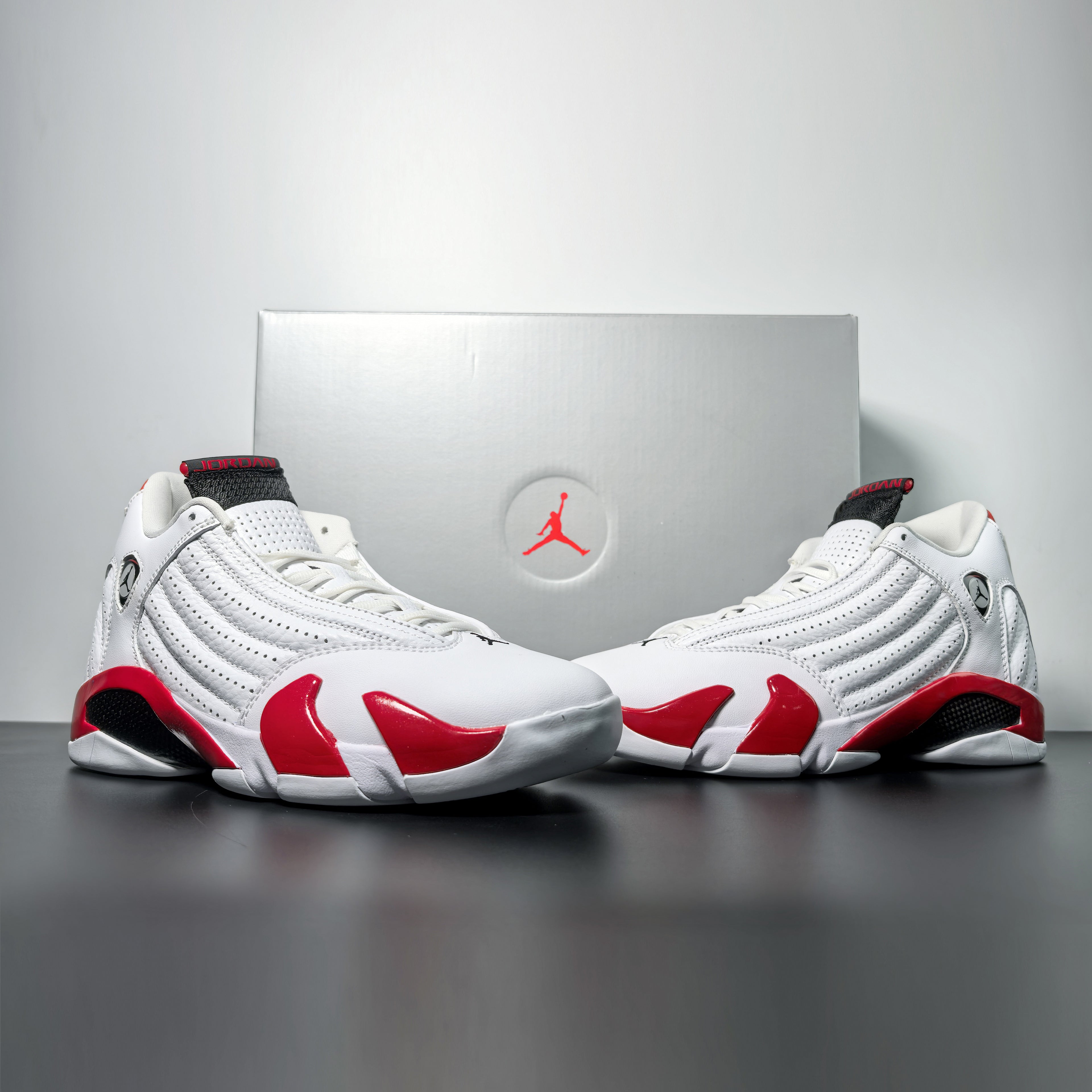 Air Jordan 14 Retro "Candy Cane"