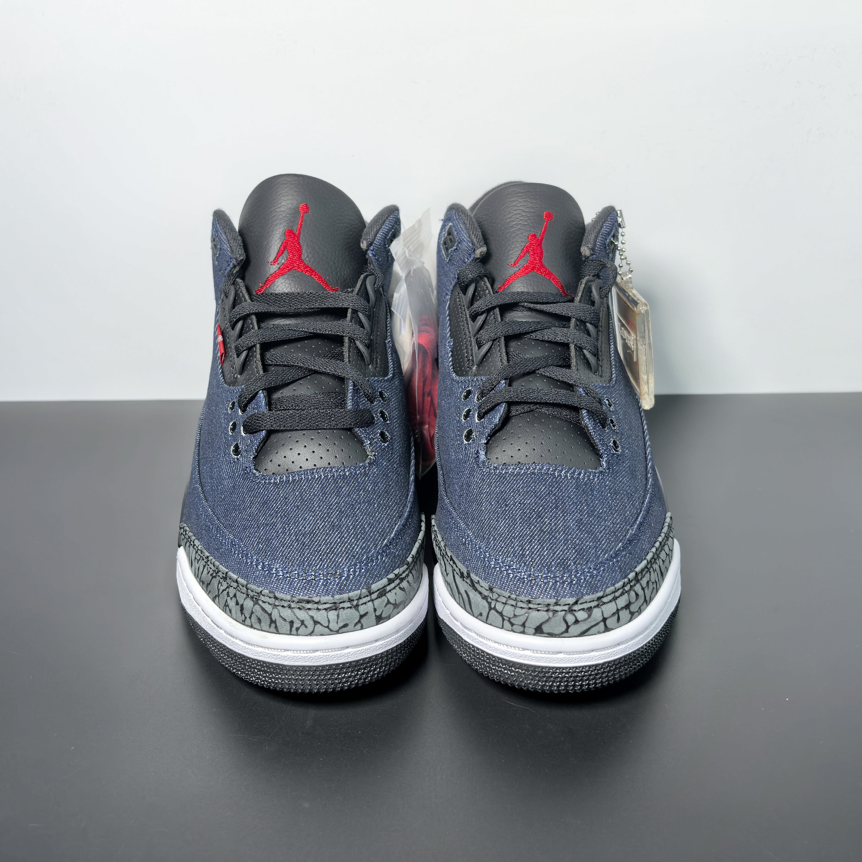 Levi's x Nike Air Jordan 3 Retro SP "Black Denim"