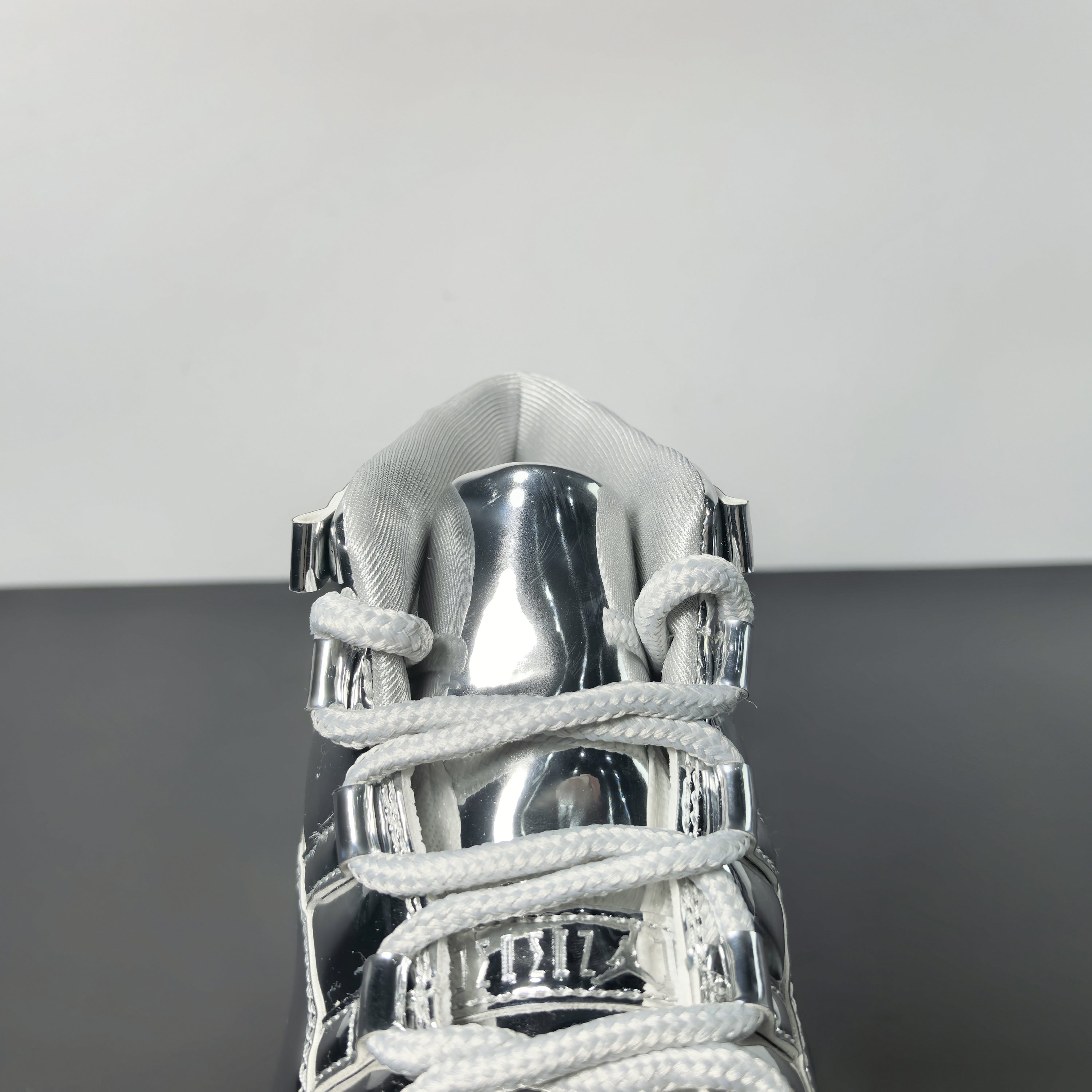 Air Jordan 11 "Silver Surfer"