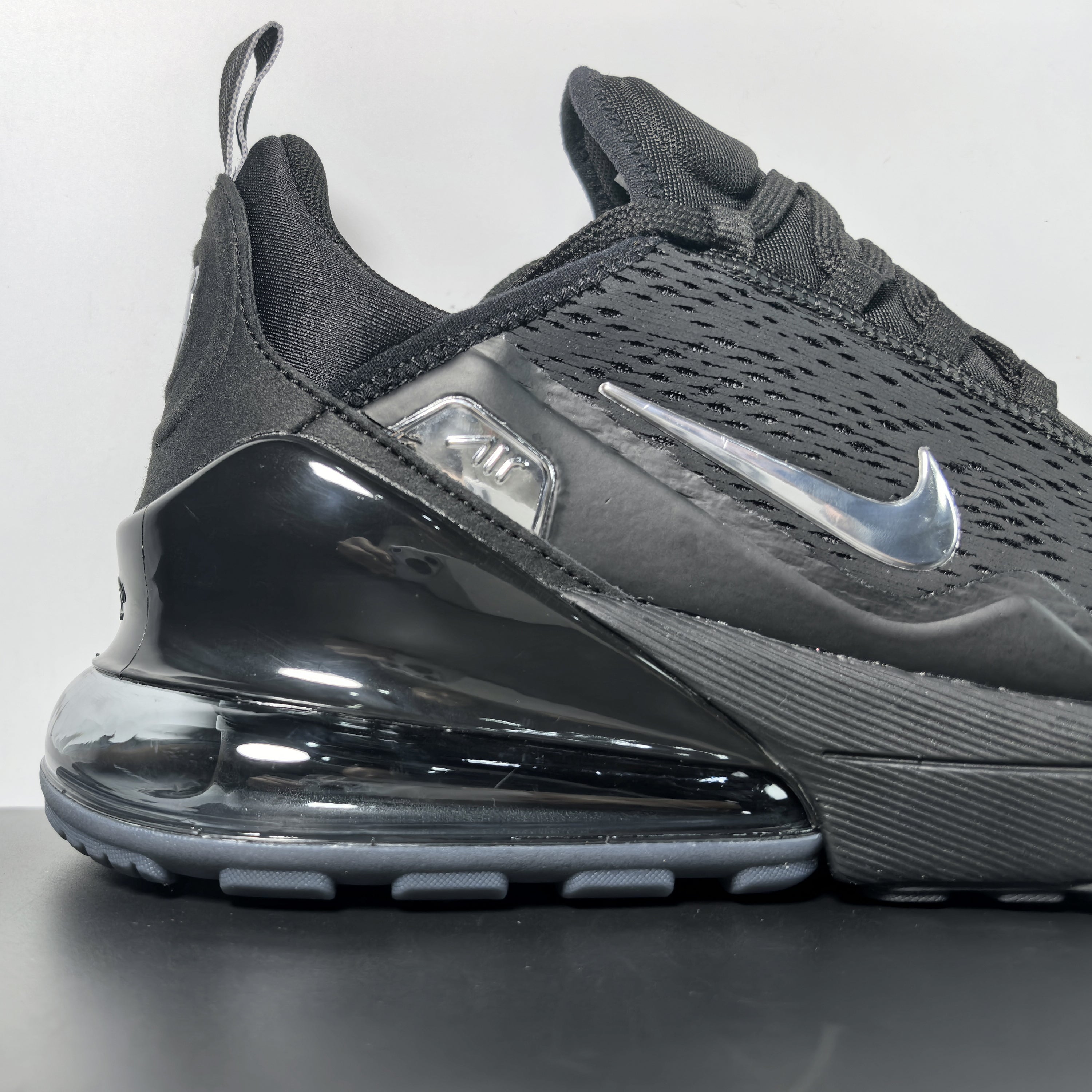 Nike Air Max 270 Premium