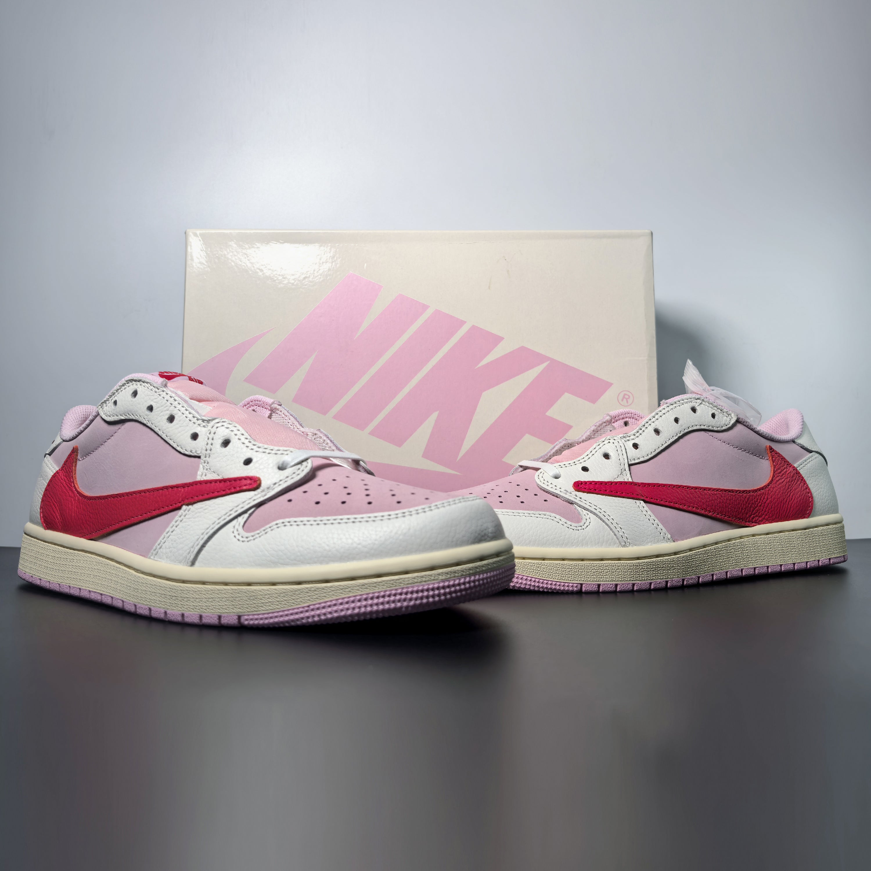 Travis Scott x Air Jordan 1 Low OG SP "Shy Pink"