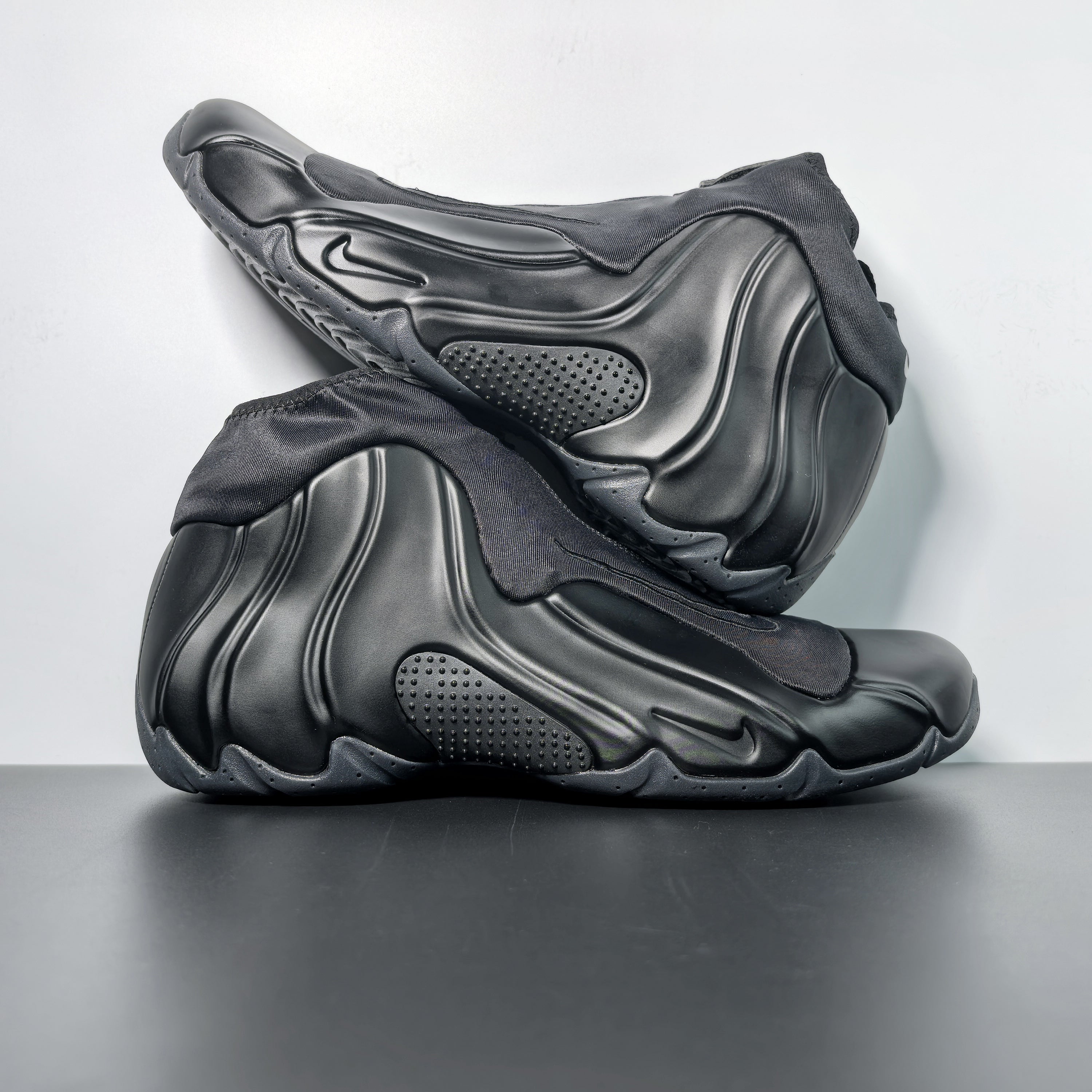 Nike Air Flightposite "Triple Black"