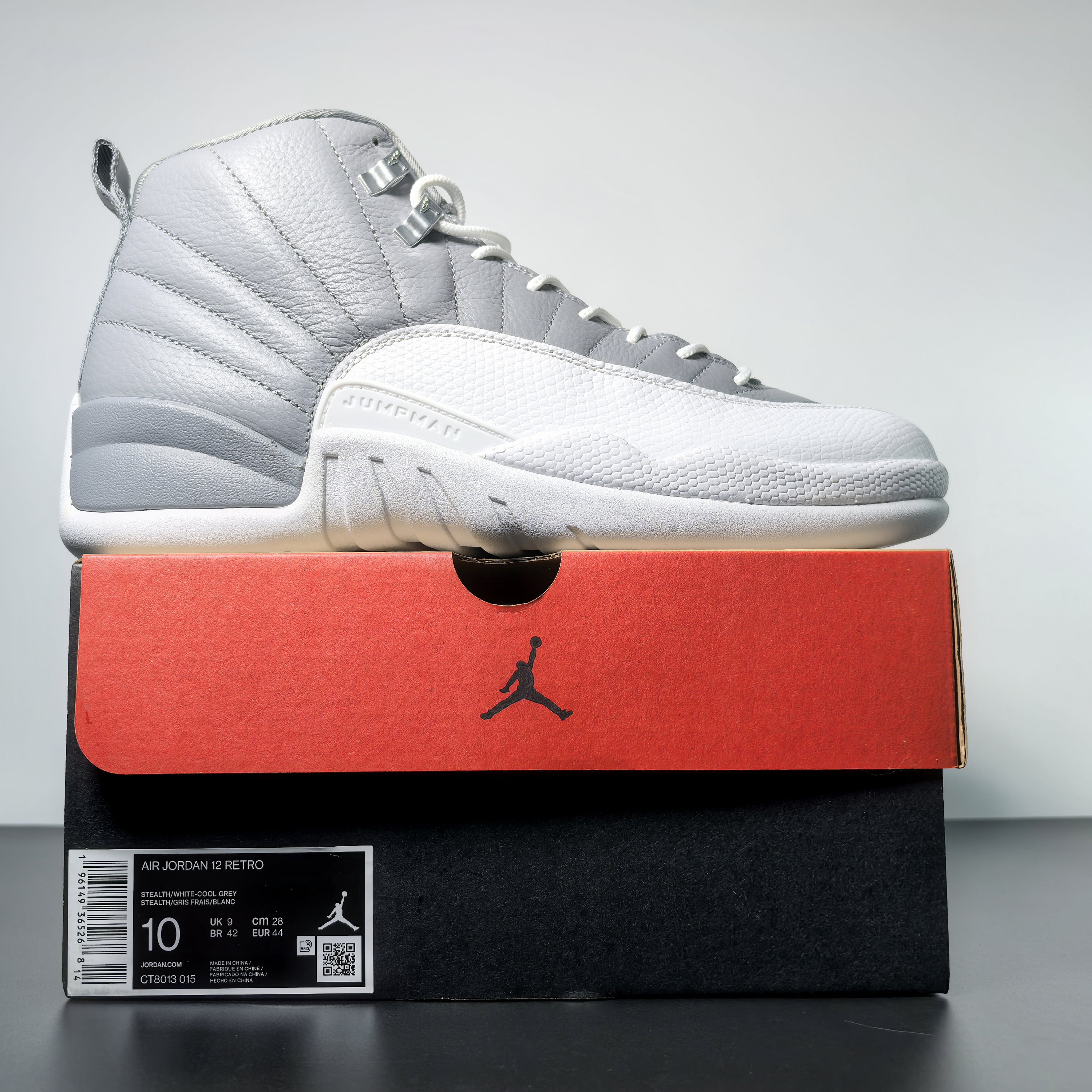 Air Jordan 12 Retro "Stealth"