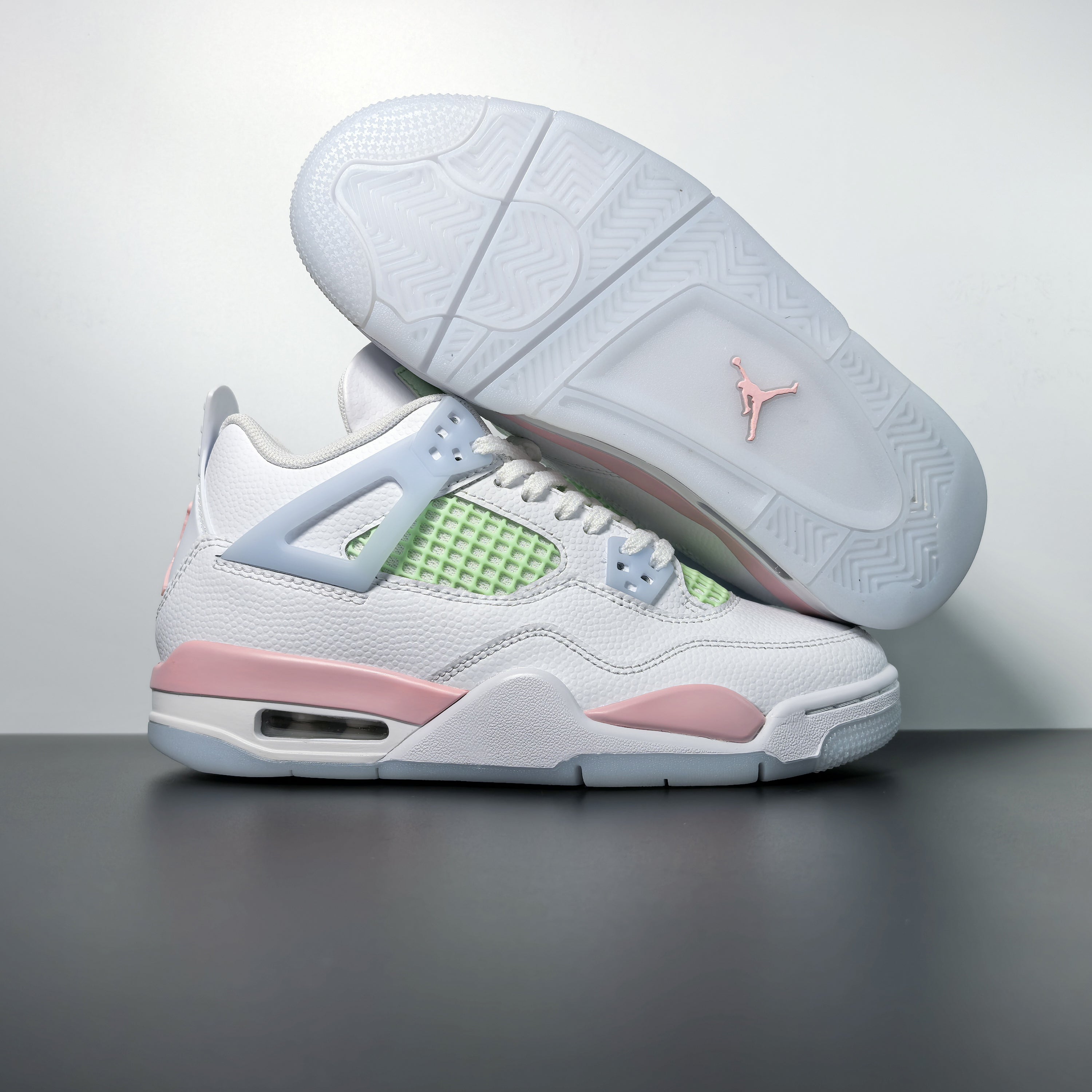 Air Jordan 4 Retro GS "Valentine's Day"