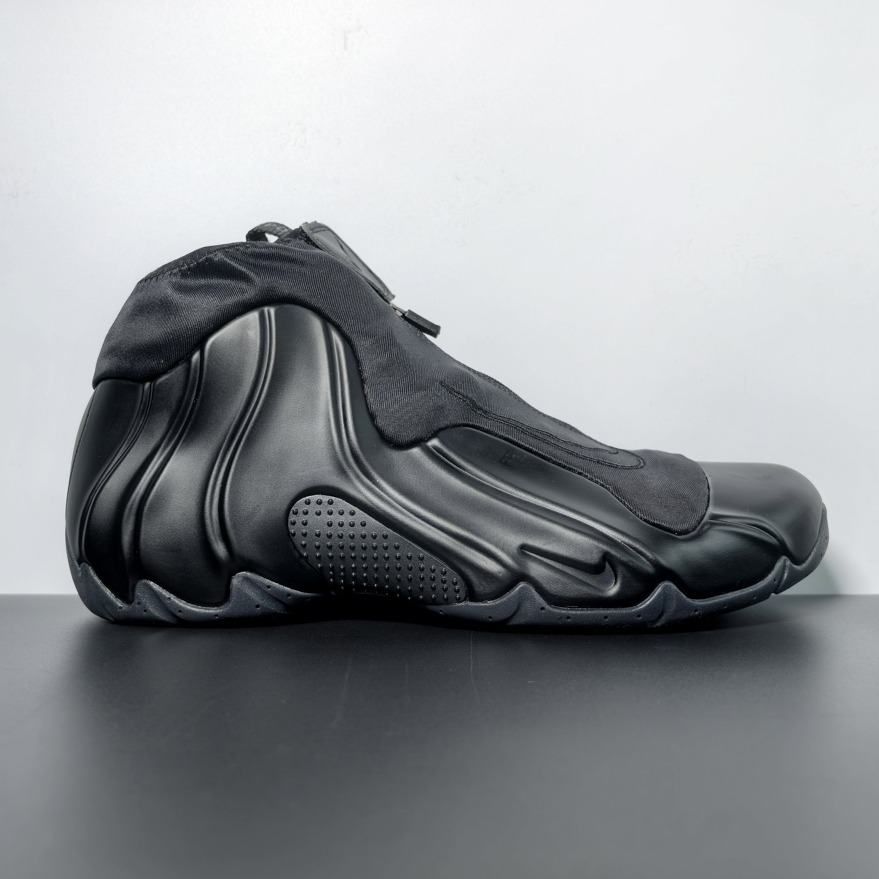Nike Air Flightposite "Triple Black"