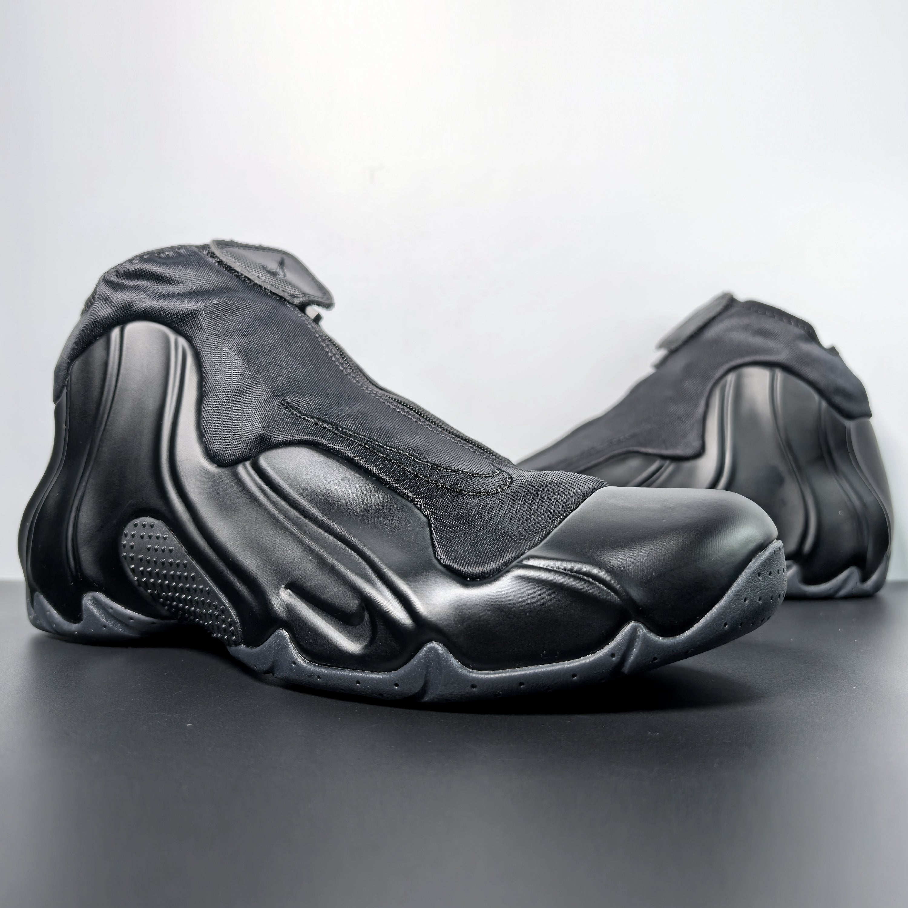 Nike Air Flightposite "Triple Black"