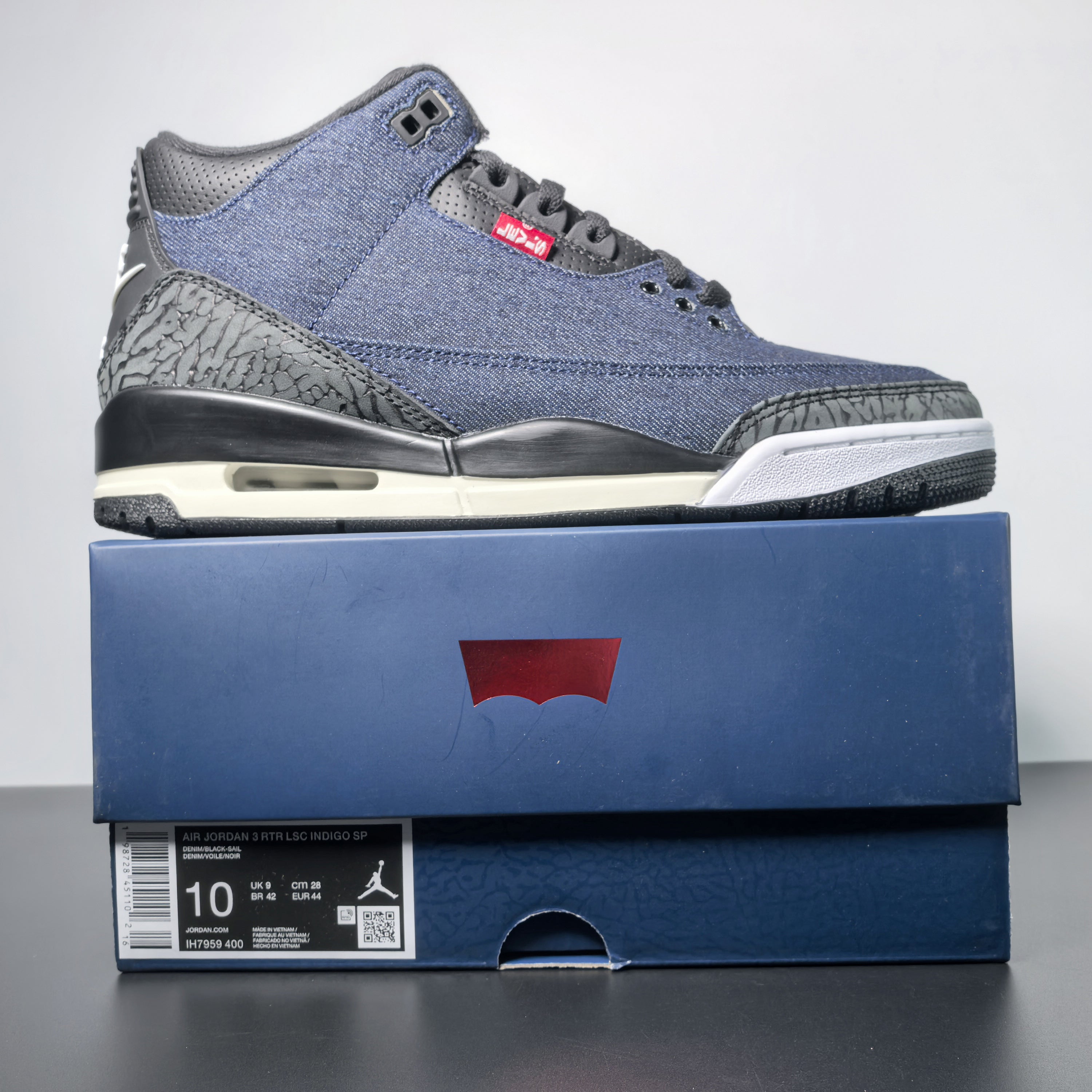 Levi's x Nike Air Jordan 3 Retro SP "Black Denim"