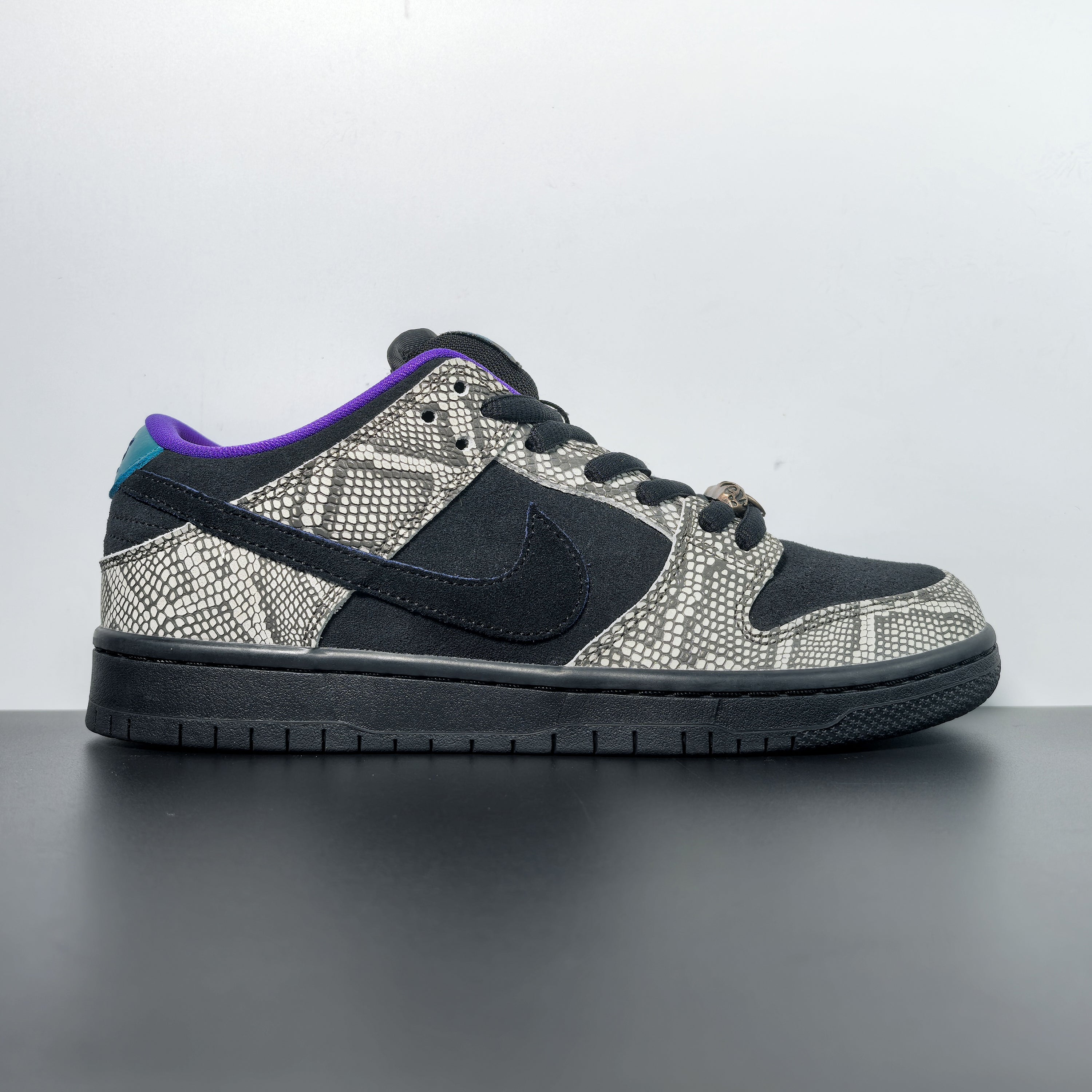 Dashawn Jordan x Nike SB Dunk Low "Copperhead"